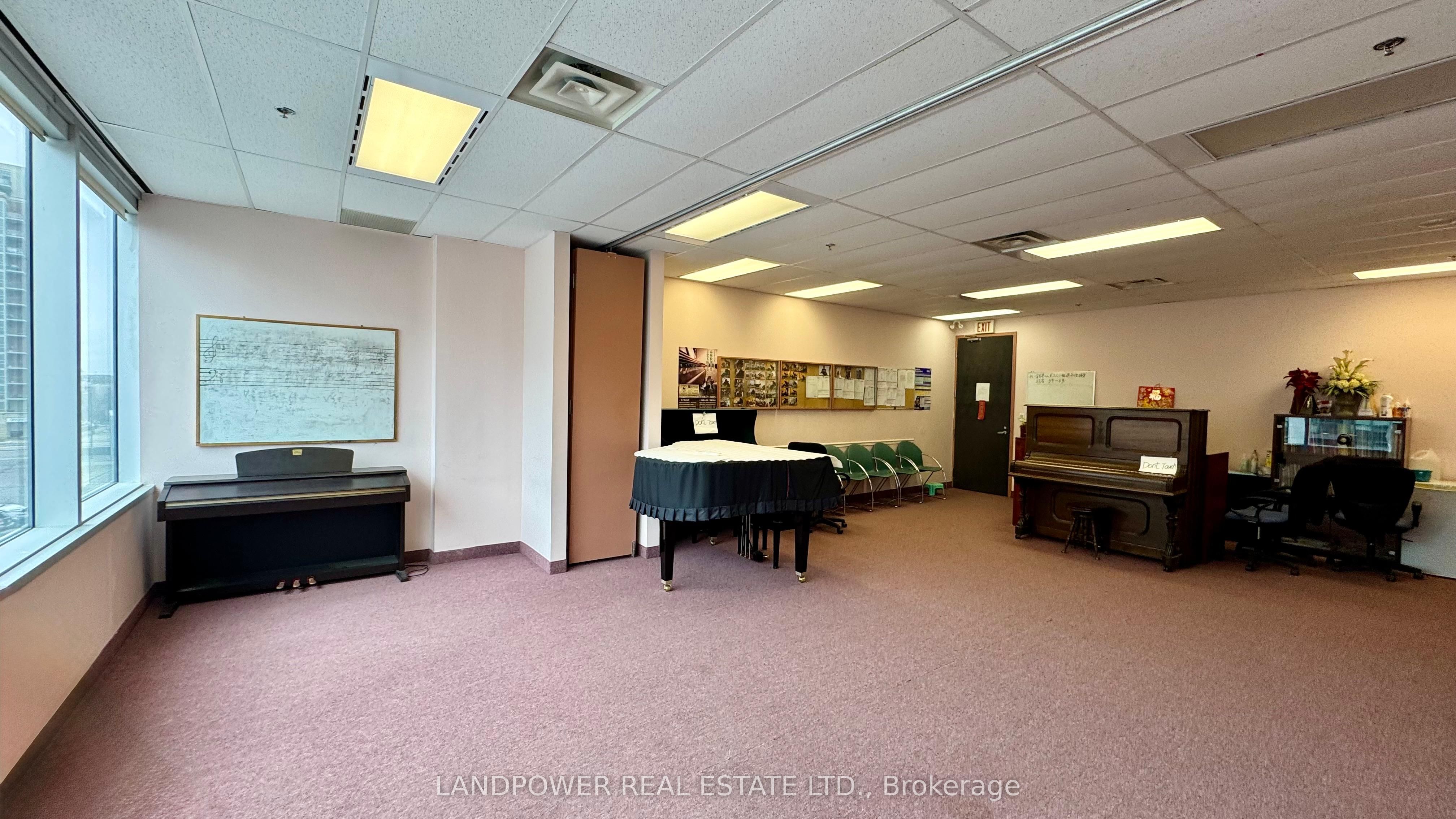 #309 - 3621 Highway 7 Property Photo 3