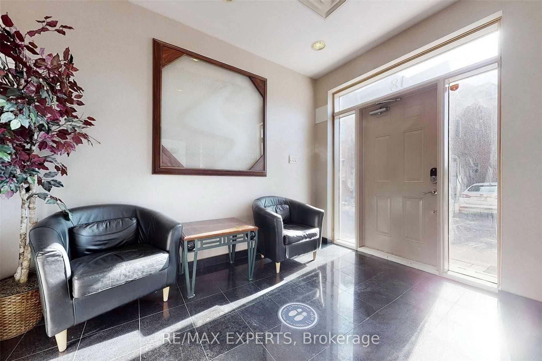 #18 (entire Property) - 30 Wertheim Court Property Photo 3