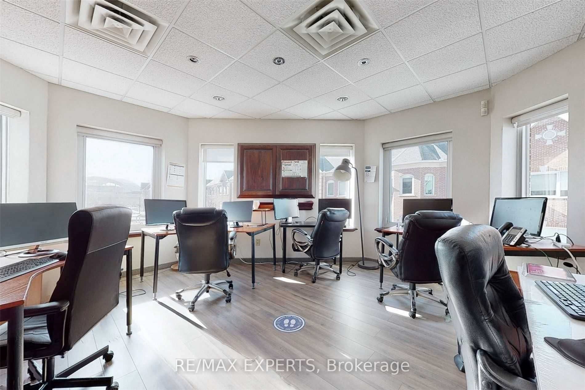 #18 (entire Property) - 30 Wertheim Court Property Photo 25