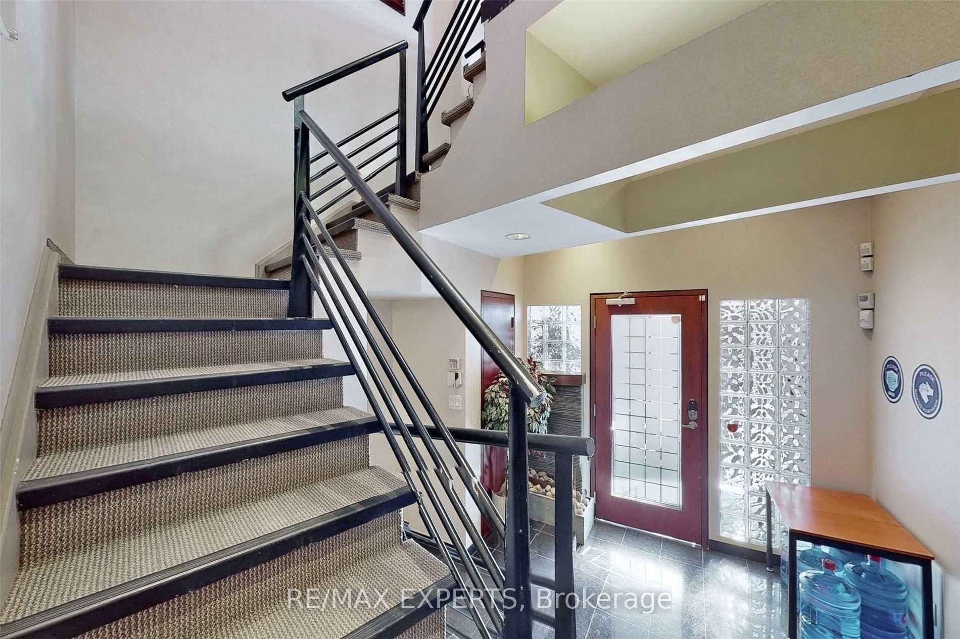 #18 (1st & 2nd Floor) - 30 Wertheim Court Property Photo 21