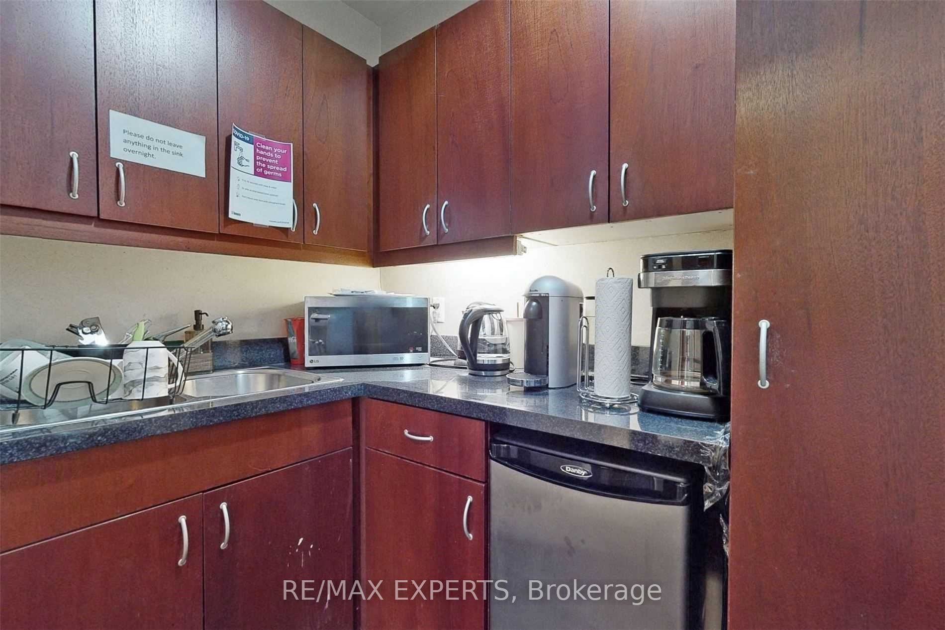 #18 (1st & 2nd Floor) - 30 Wertheim Court Property Photo 30
