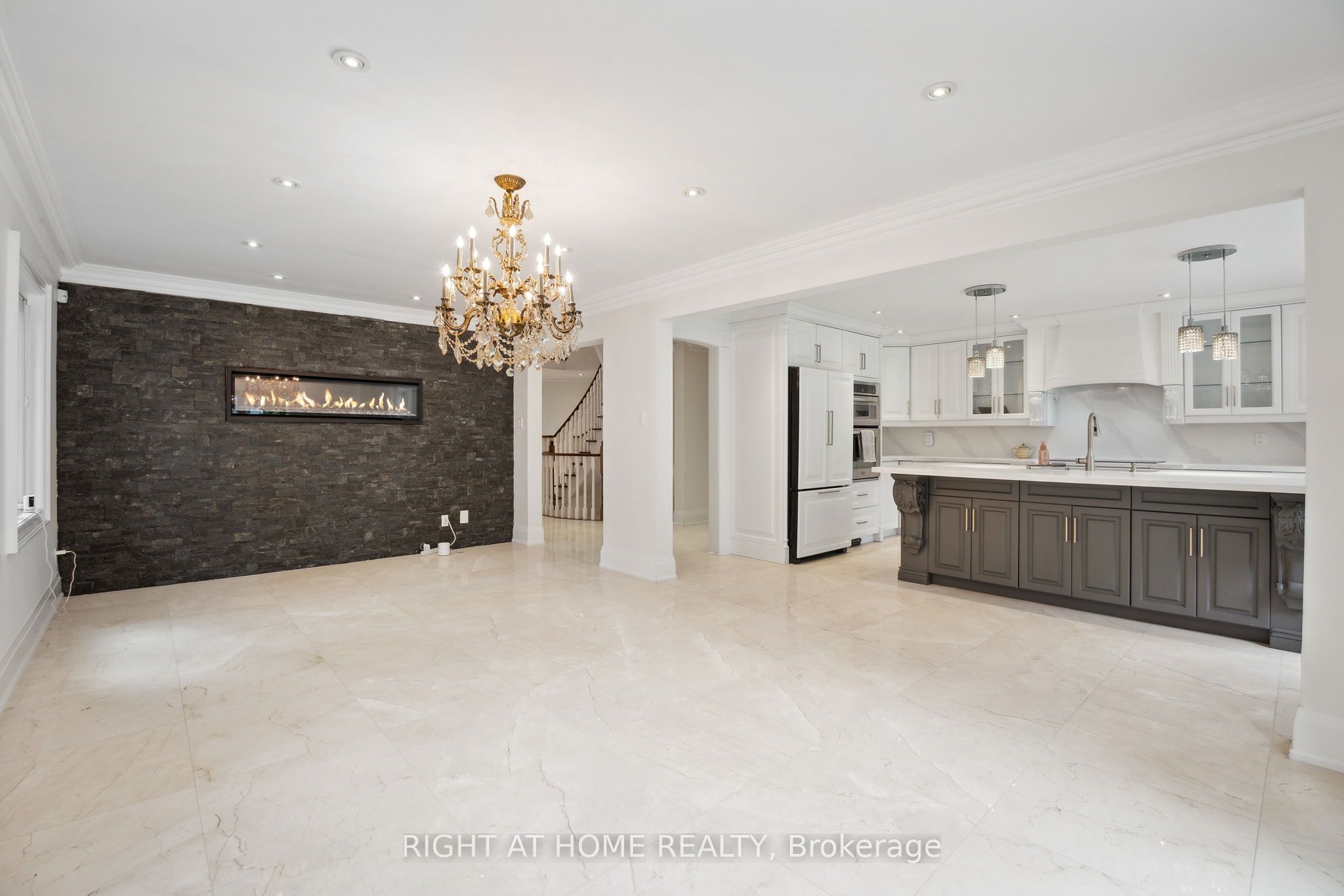 101 Woodgreen Drive Property Photo 9