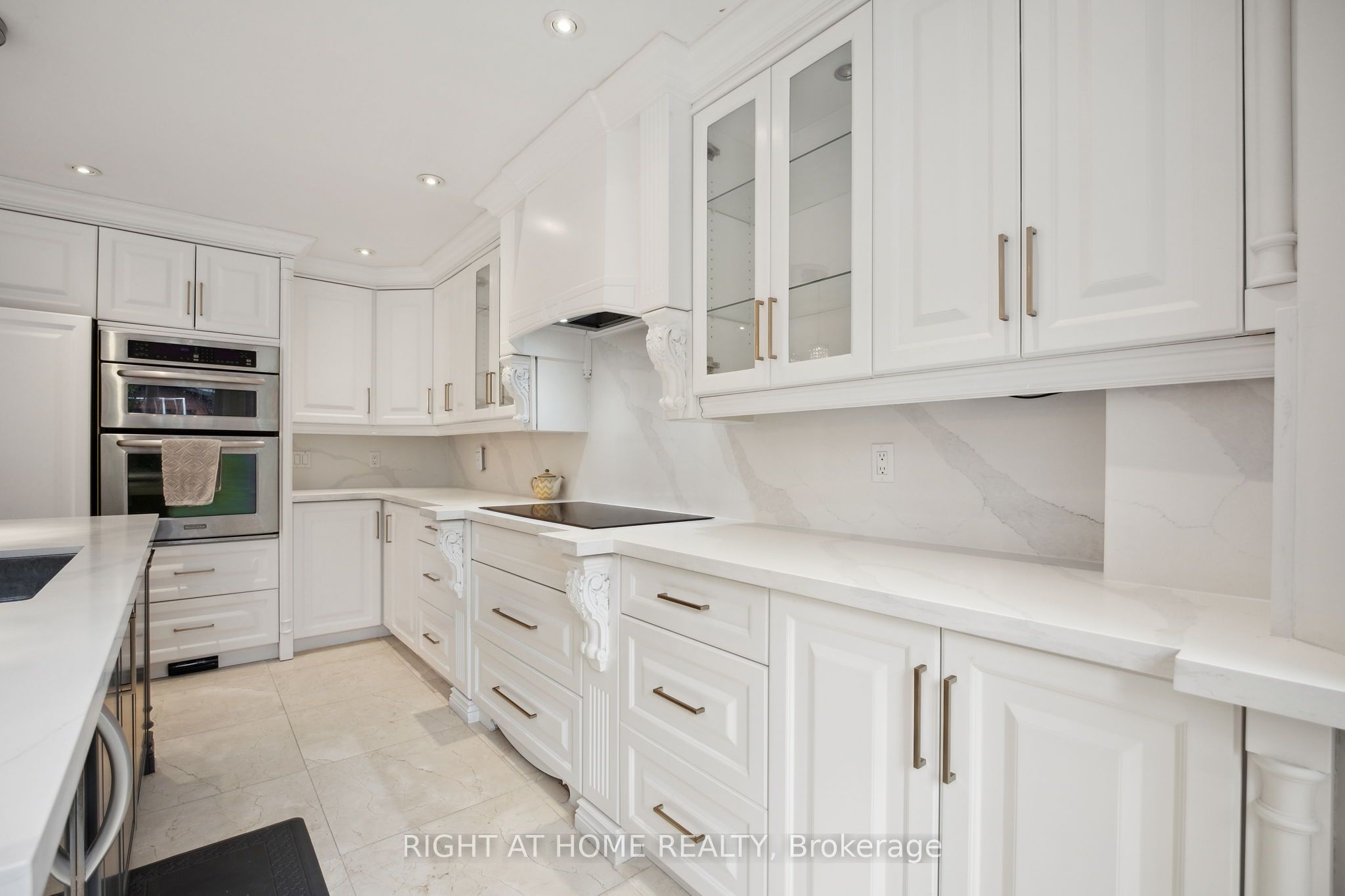 101 Woodgreen Drive Property Photo 12