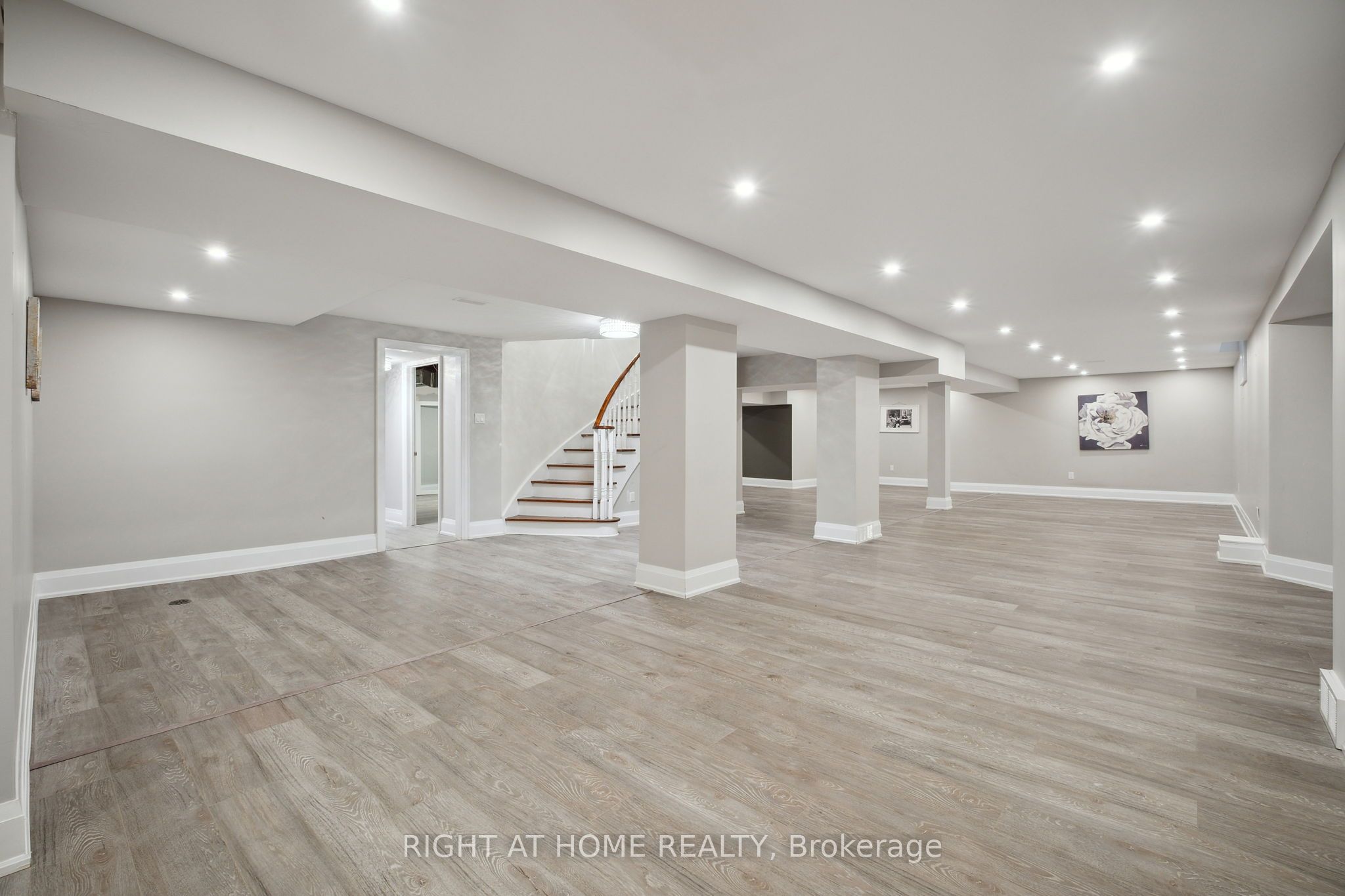 101 Woodgreen Drive Property Photo 28