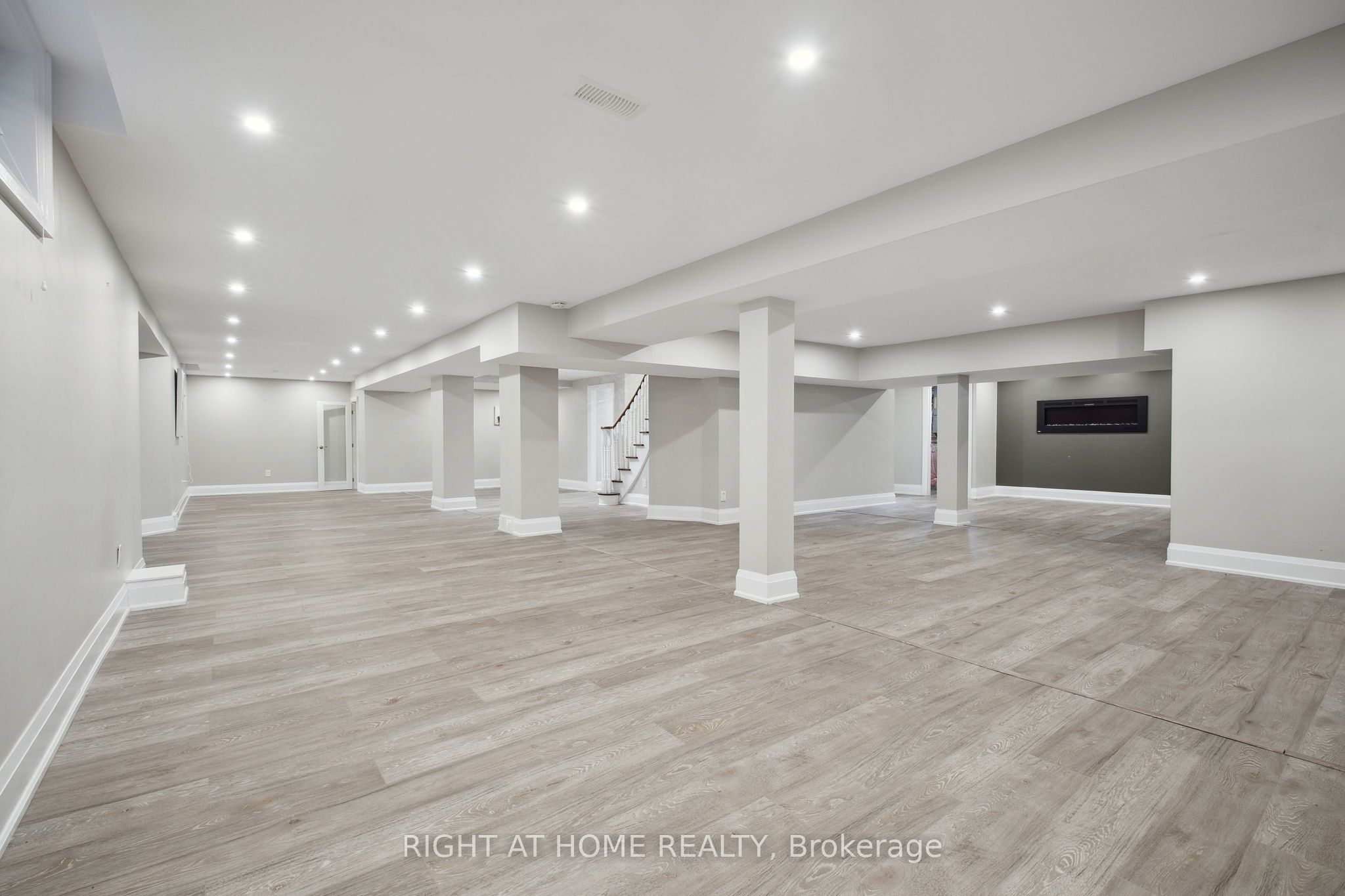 101 Woodgreen Drive Property Photo 30