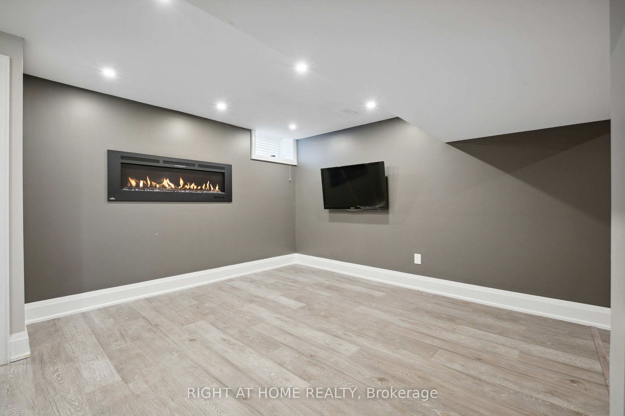 101 Woodgreen Drive Property Photo 31