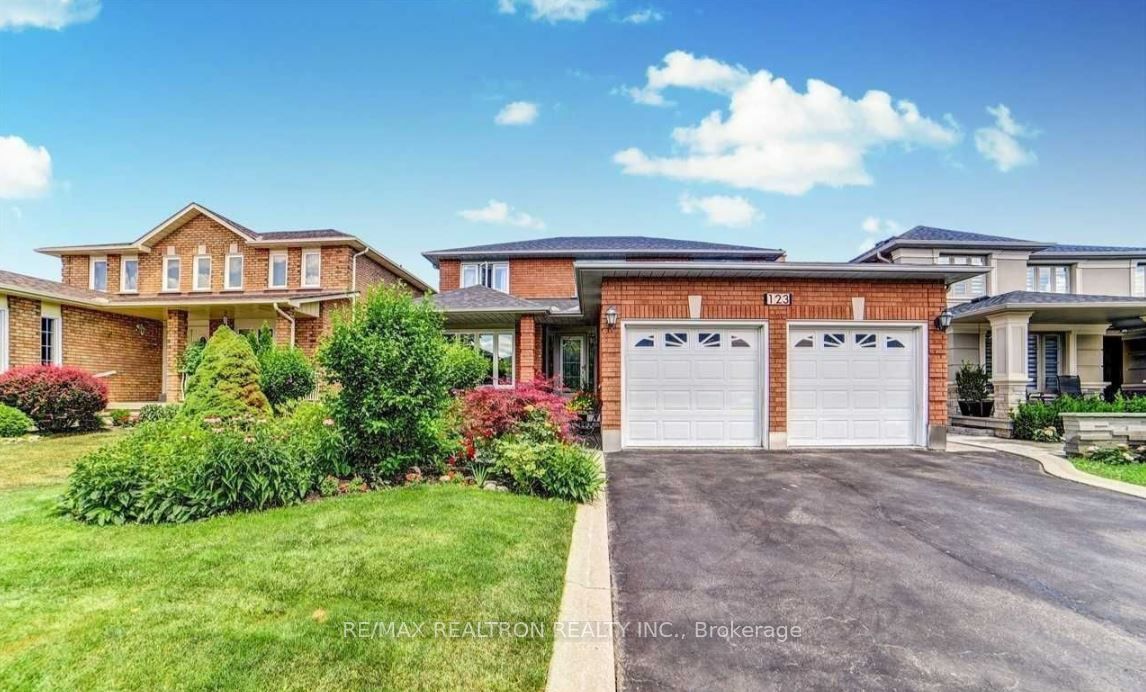 123 Mapes Ave Property Photo