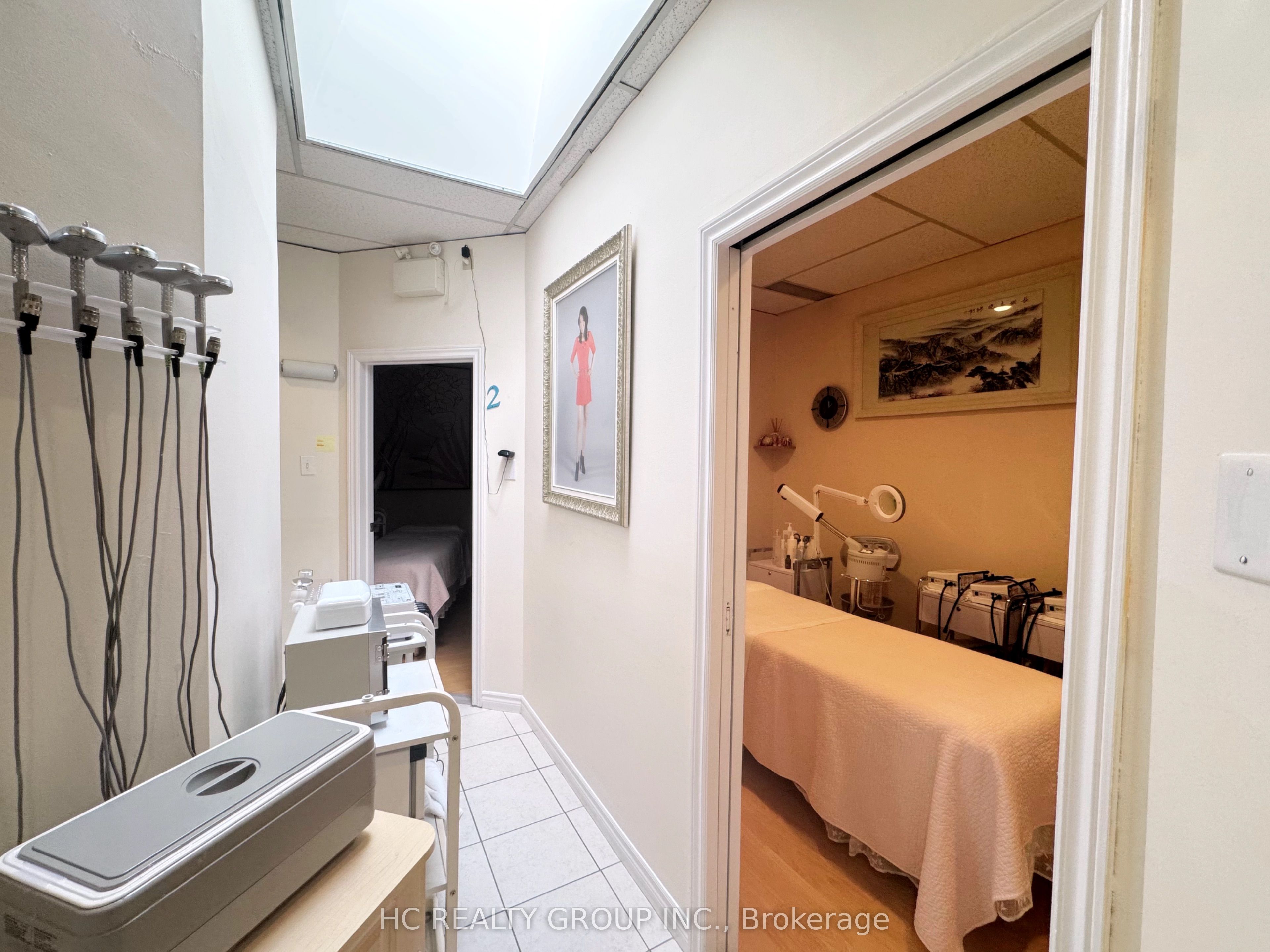 #9 - 50 Lockridge Avenue Property Photo 7