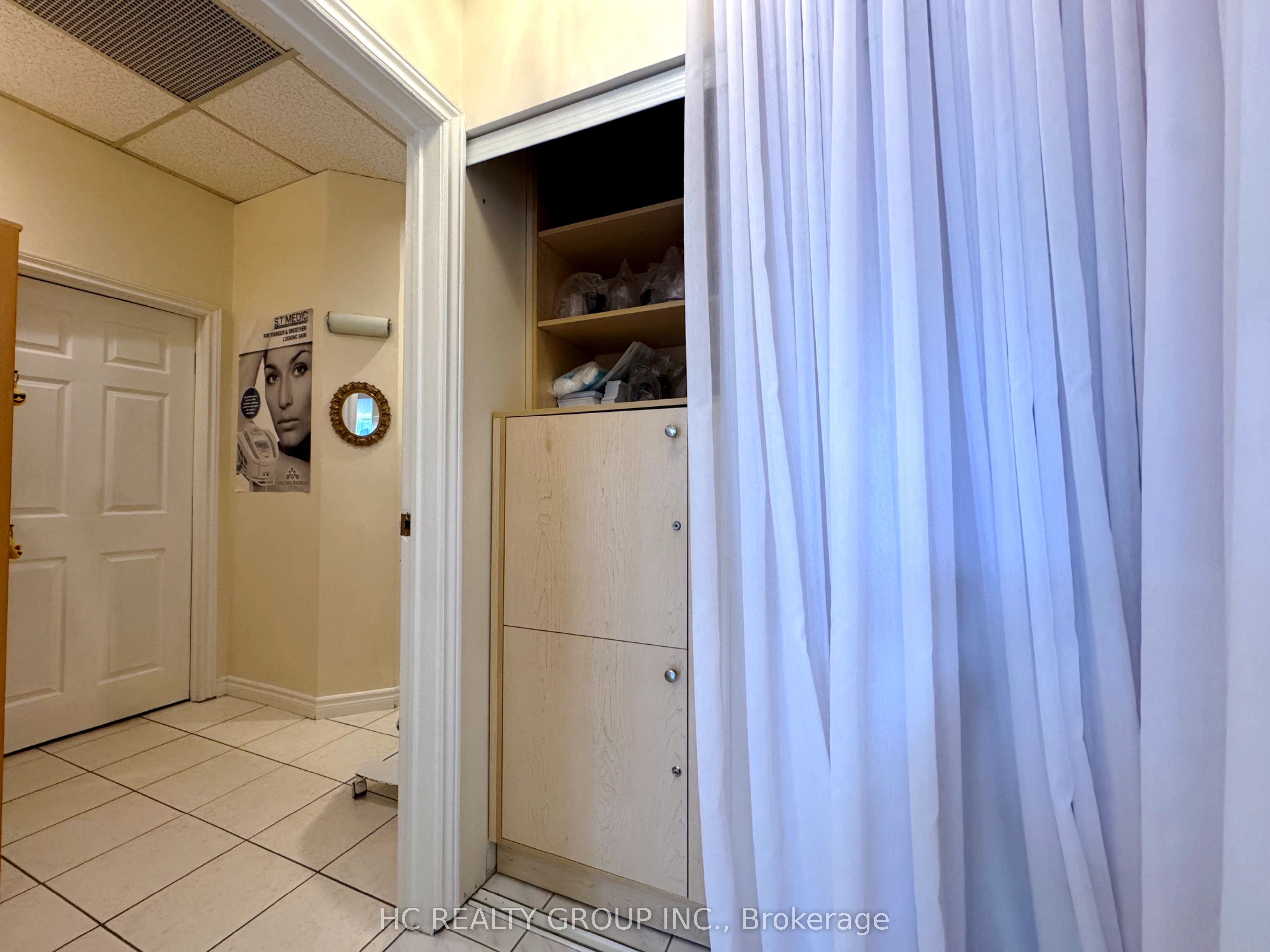 #9 - 50 Lockridge Avenue Property Photo 13