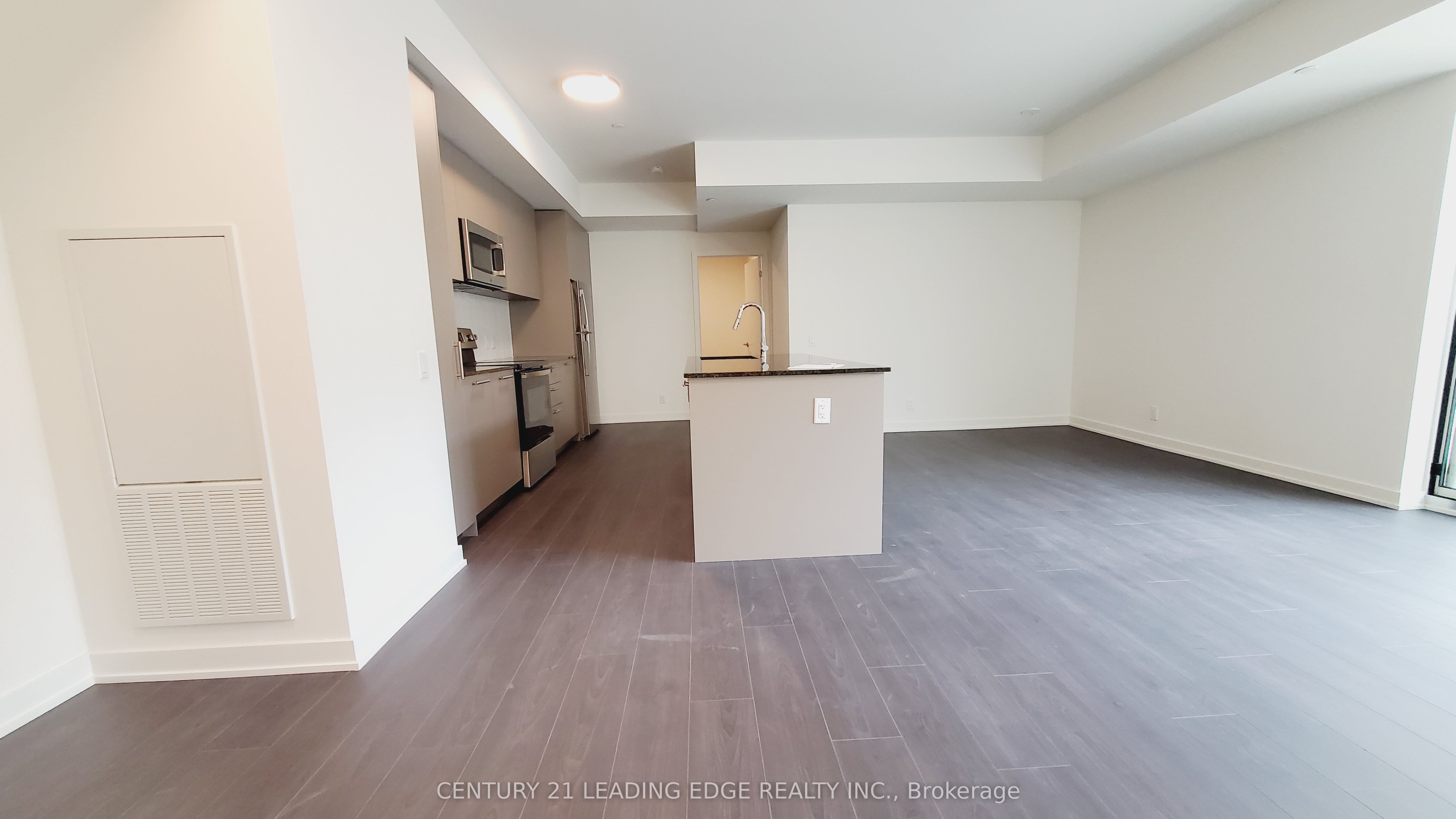 101 Cathedral High Street 216 Property Photo 4