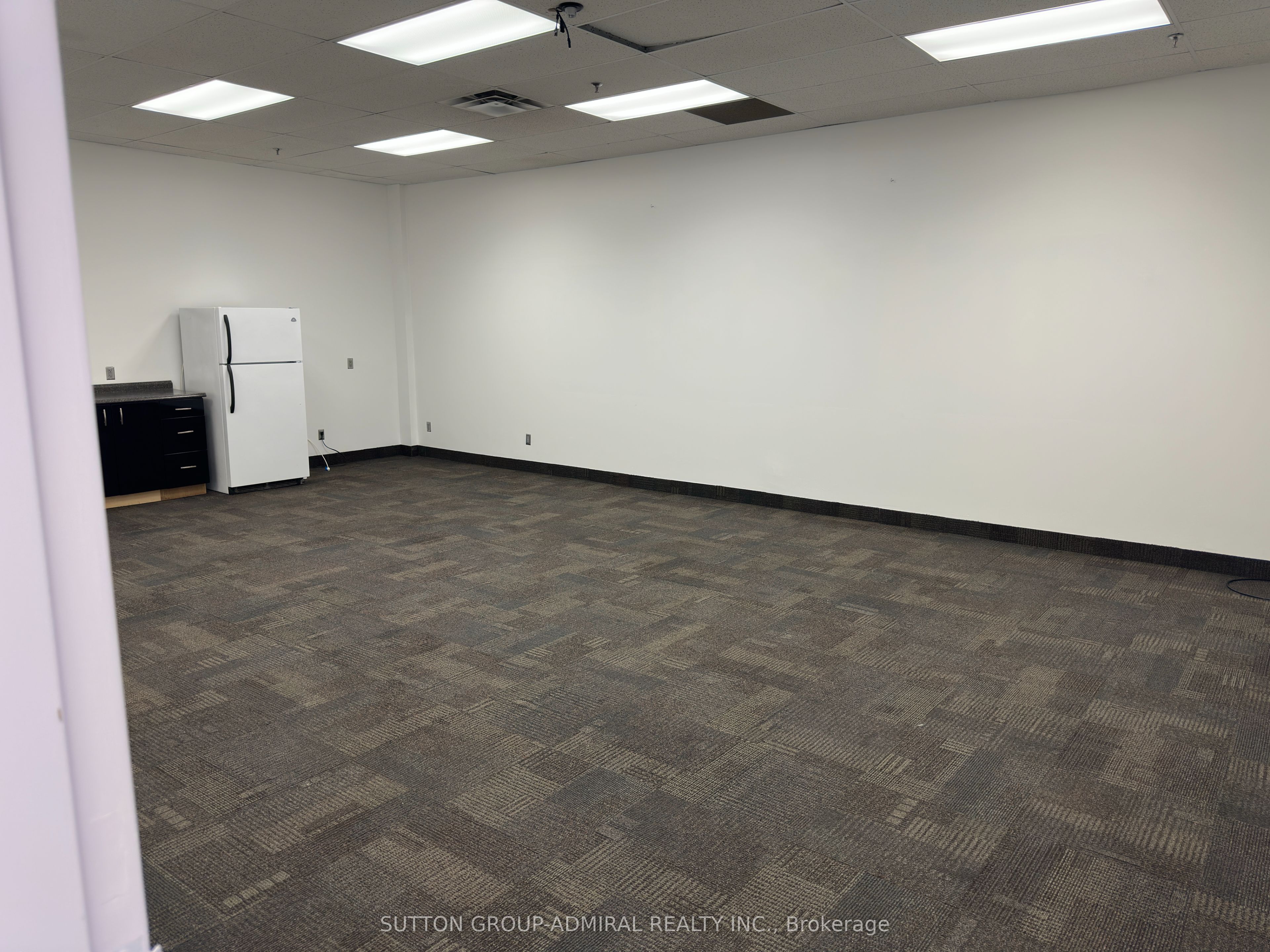 #6 - 11160 Yonge Street Property Photo 4