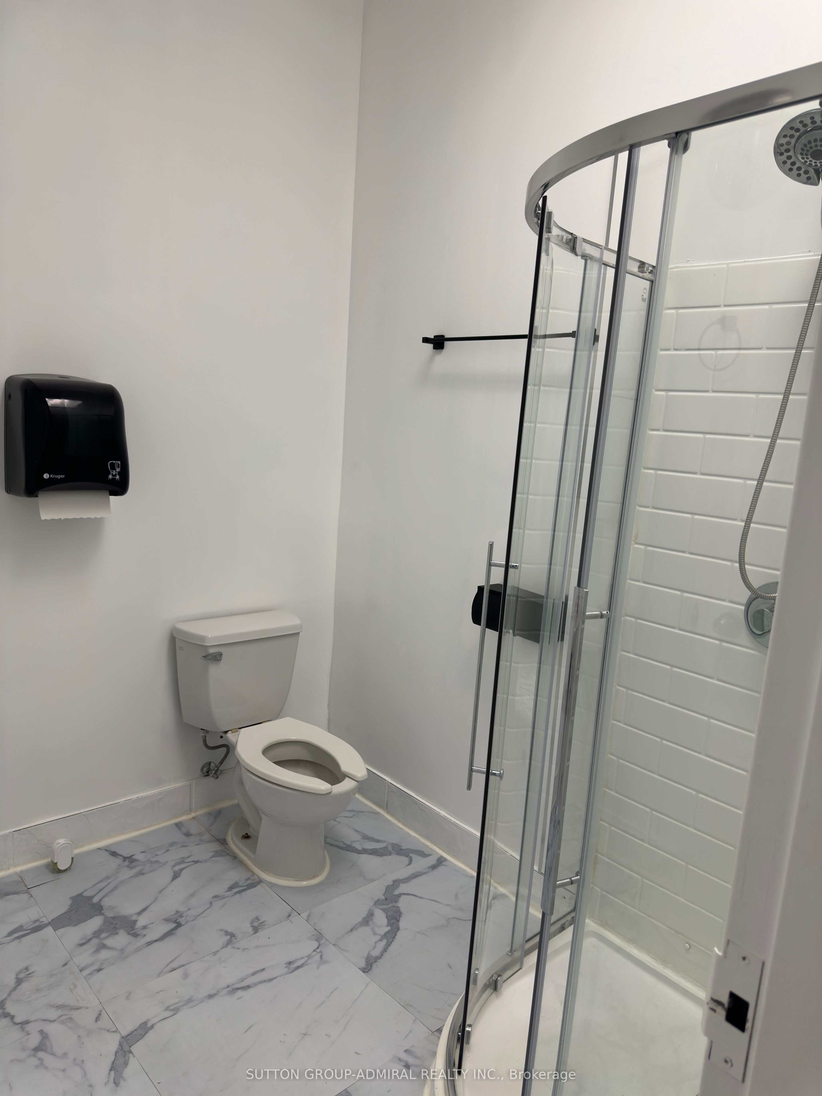 #6 - 11160 Yonge Street Property Photo 5