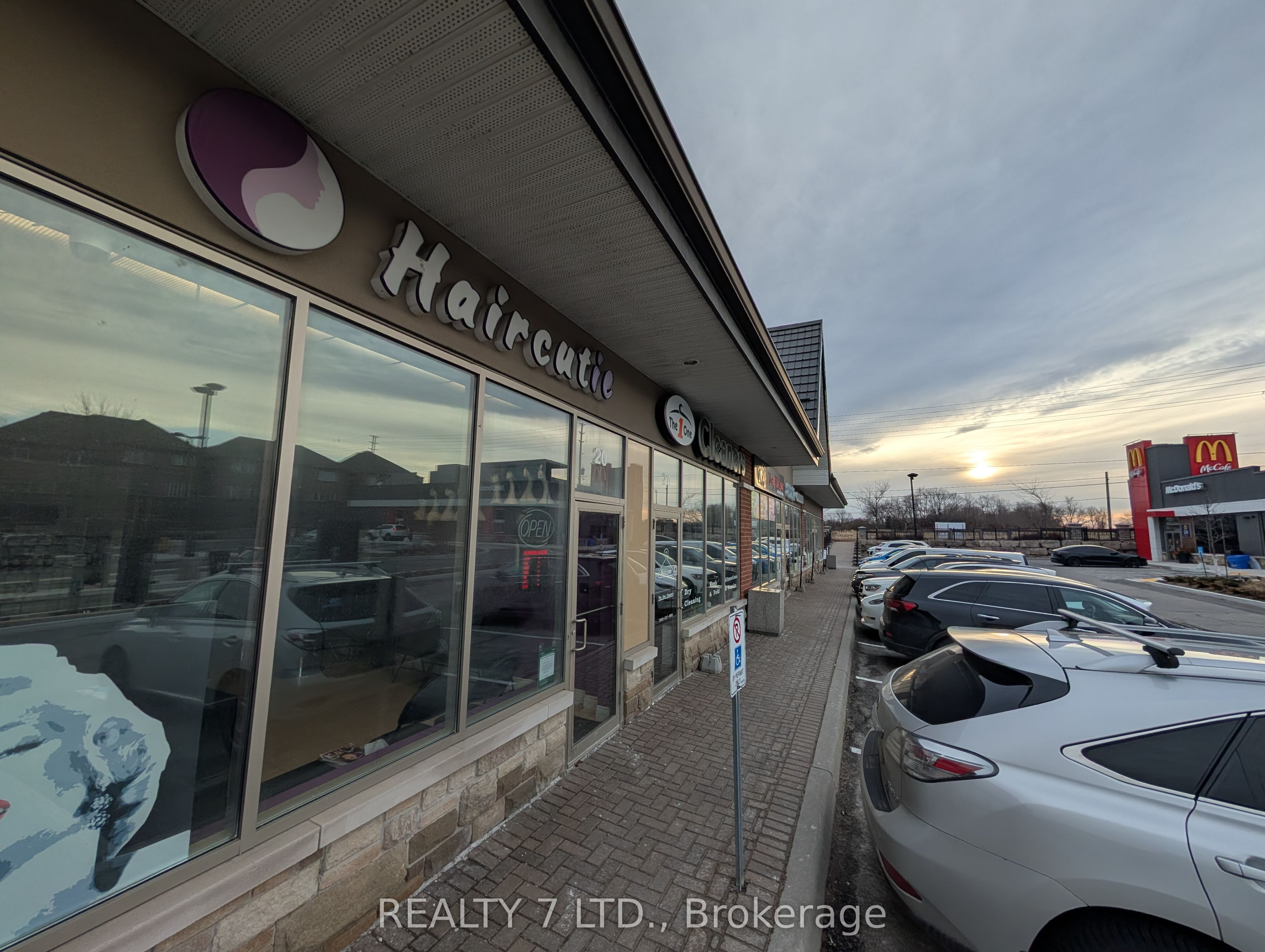 #20 - 380 Tower Hill Road Property Photo 1