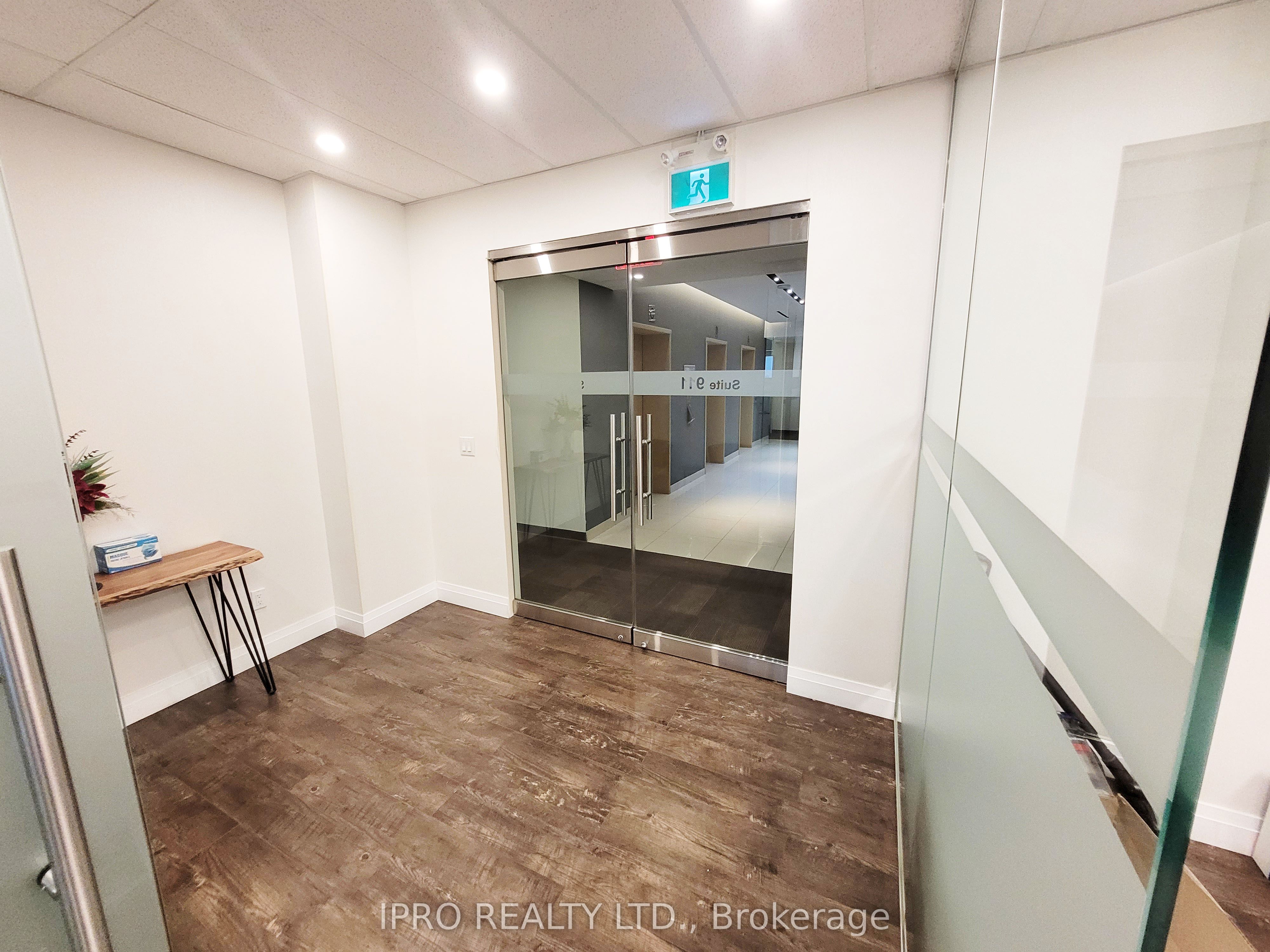 #911 - 7191 Yonge Street Property Photo 6