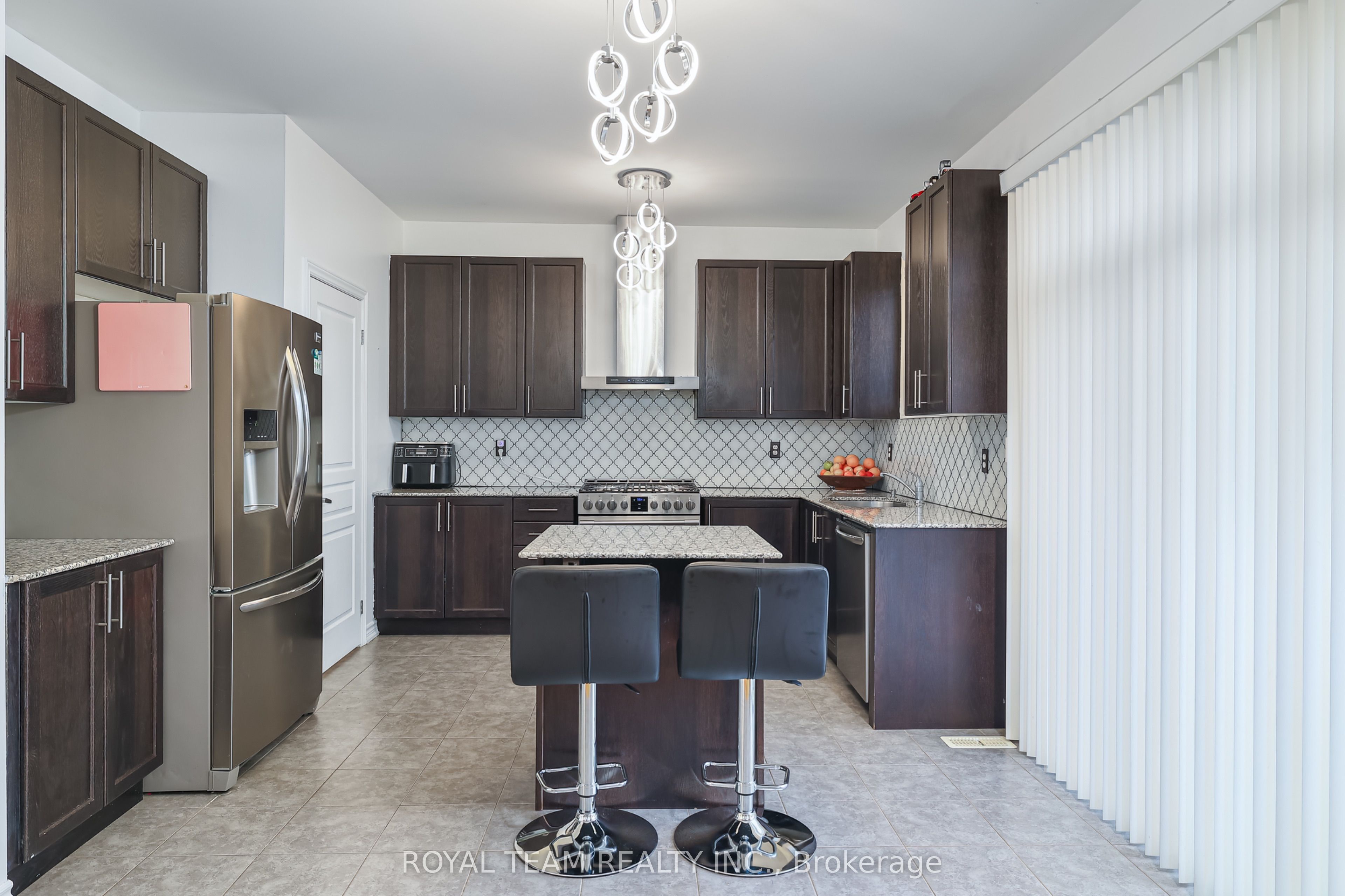 61 Lampkin Street Property Photo 4