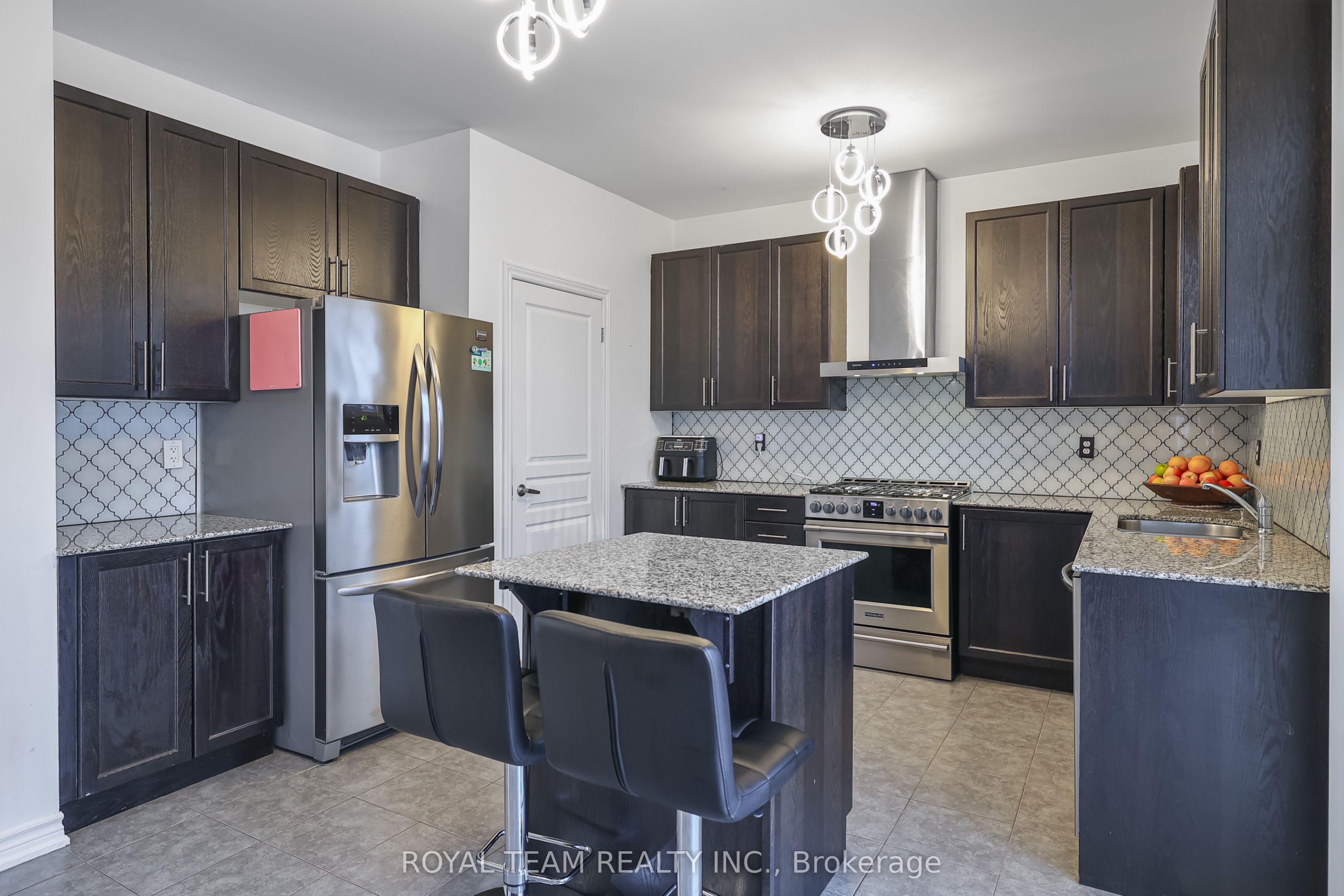 61 Lampkin Street Property Photo 5