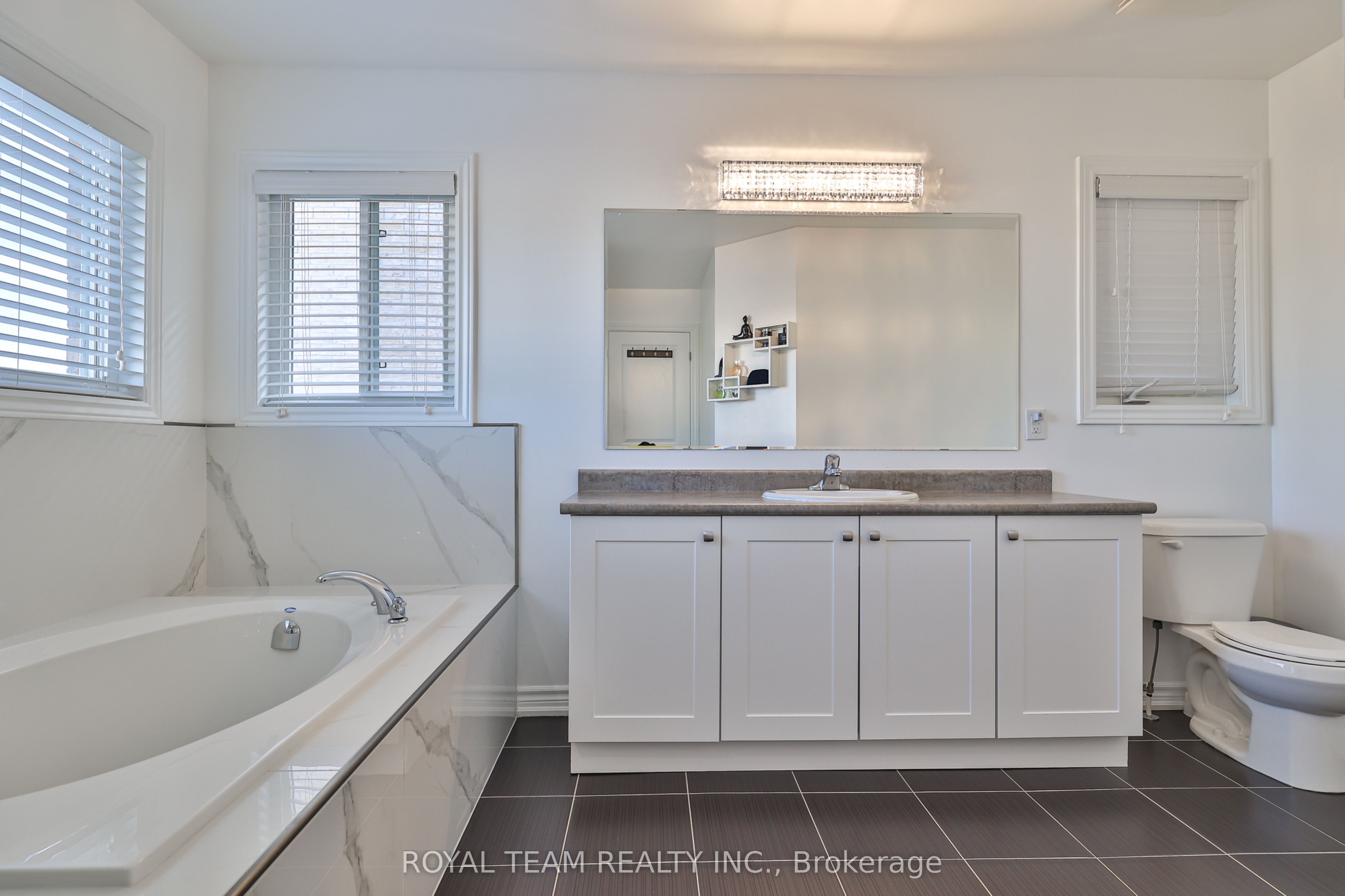 61 Lampkin Street Property Photo 11