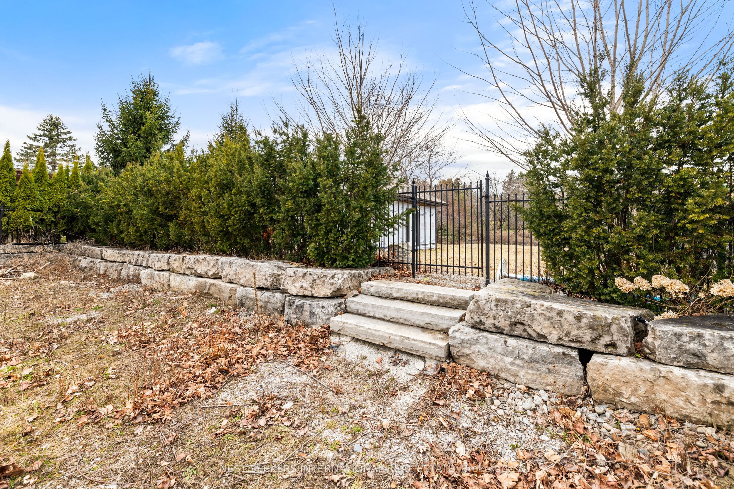 96 Robinson Road Property Photo 11