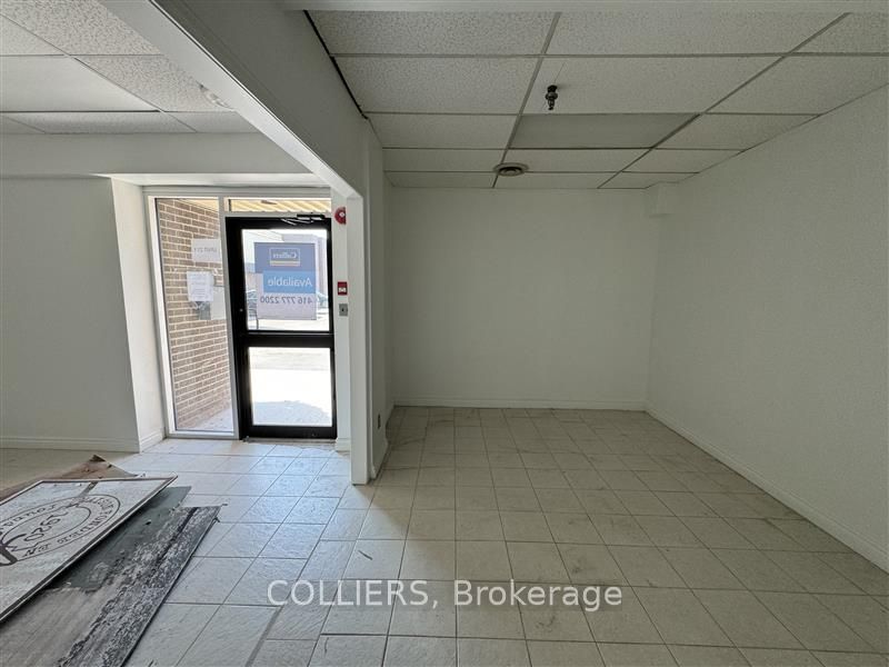 #211 - 2600 John Street Property Photo 2