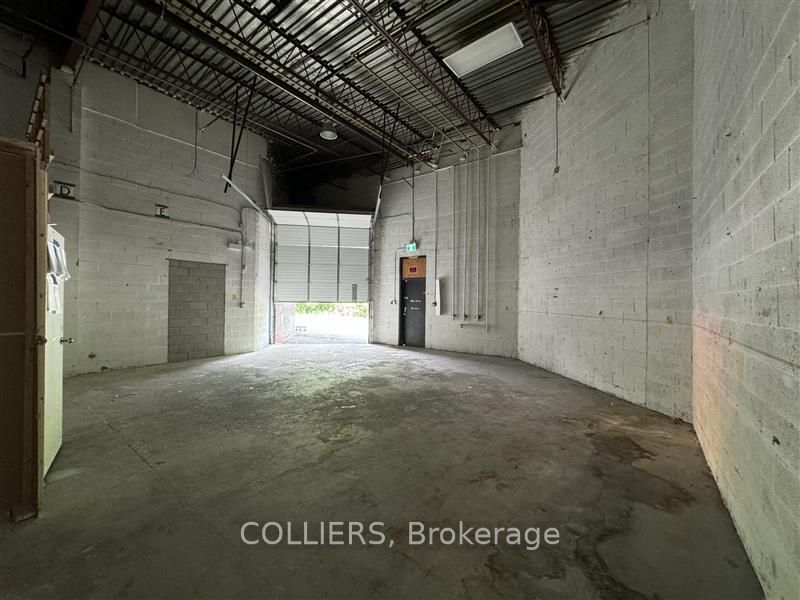#207 - 2600 John Street Property Photo 5