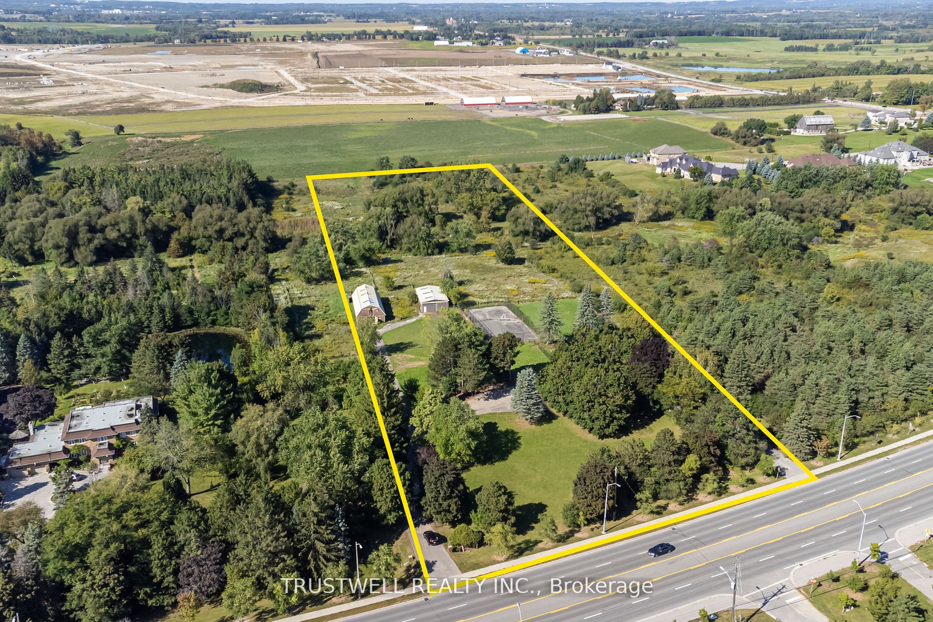 3590 Major Mackenzie Drive Property Photo 1