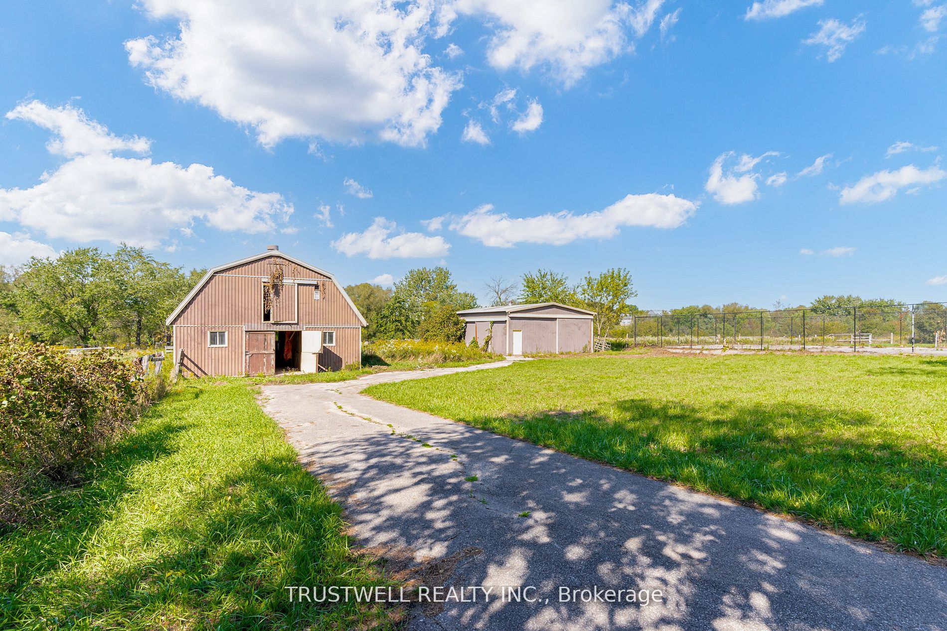 3590 Major Mackenzie Drive Property Photo 12