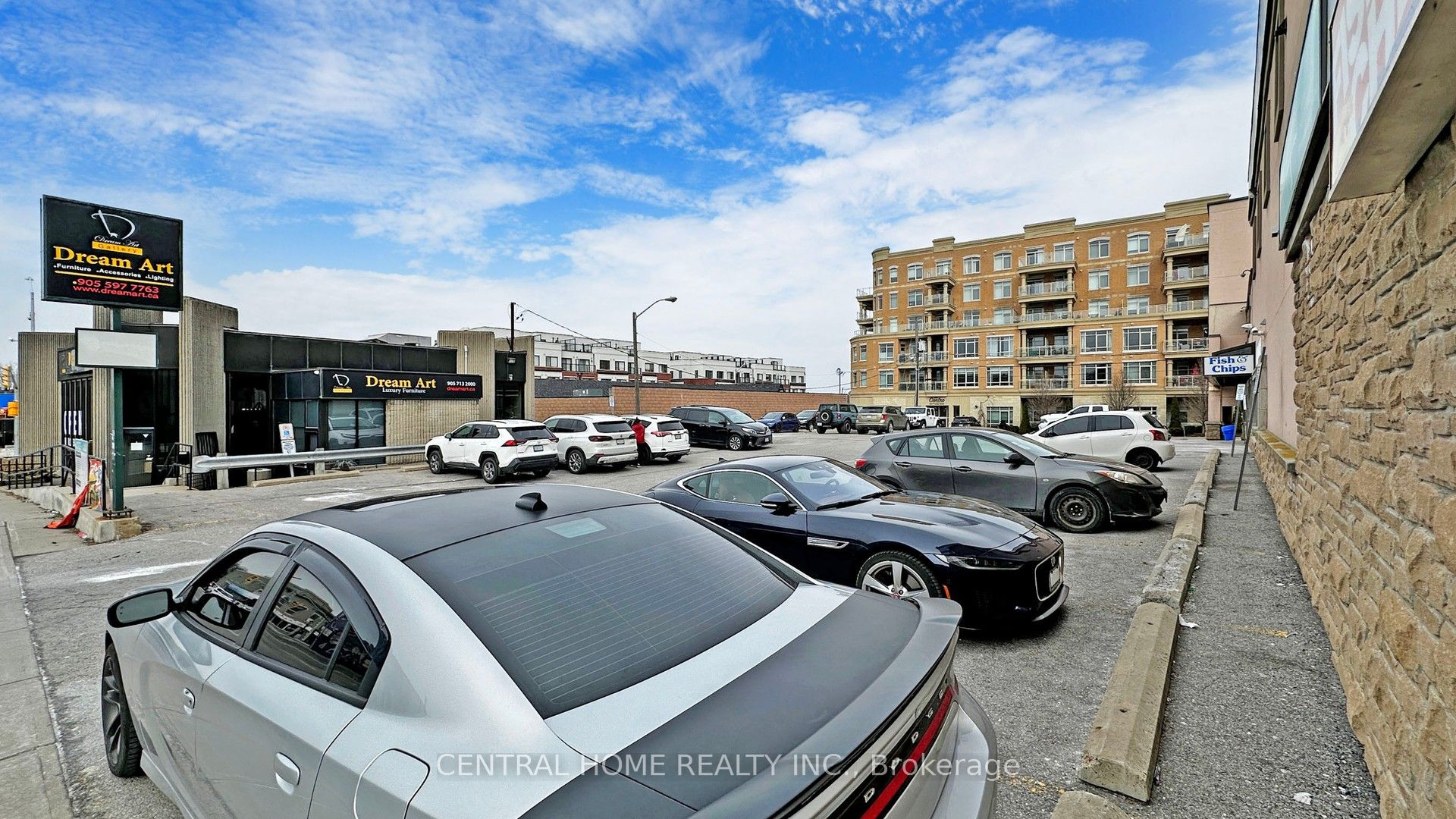 #1 - 14 Wellington Street Property Photo 29
