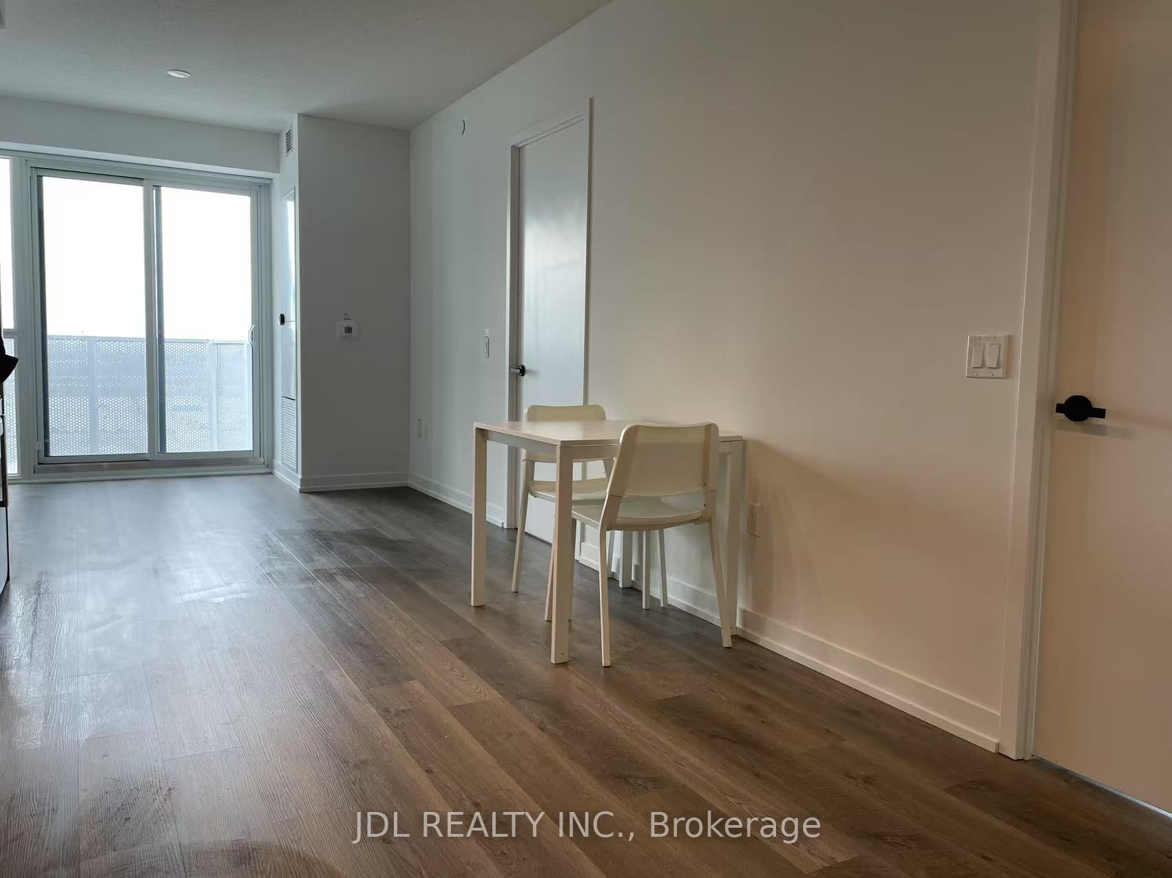 195 Commerce St N/a #1006 R1 Property Photo 3