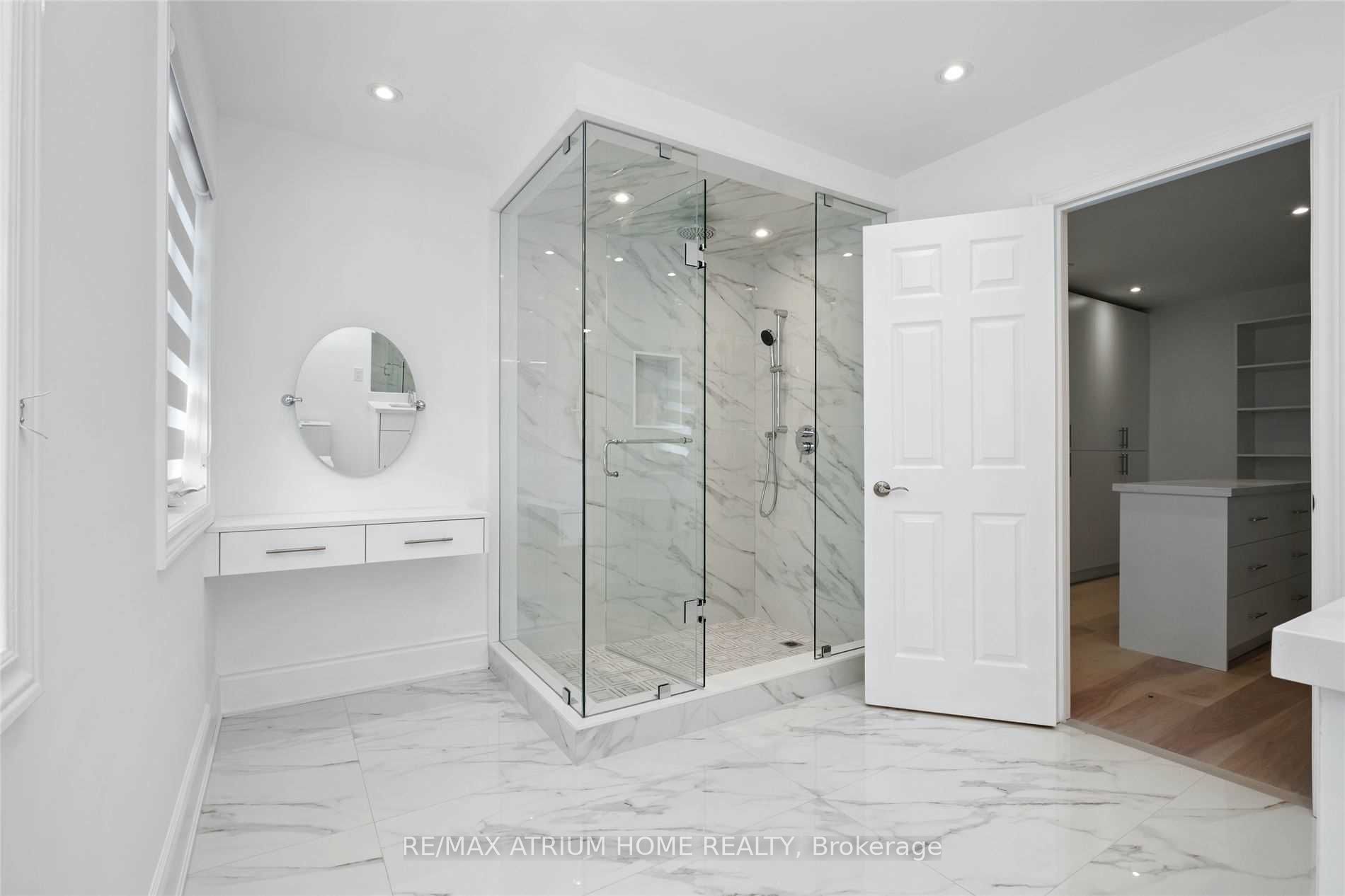 162 Bathurst Glen Drive Property Photo 15