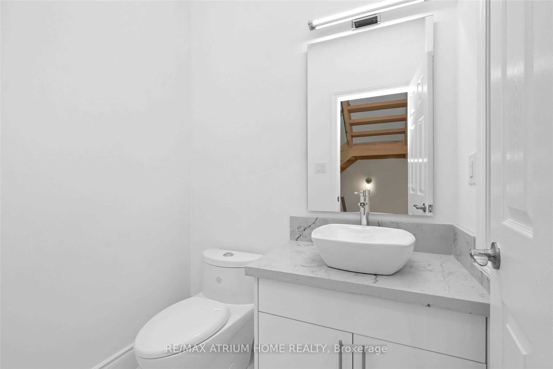 162 Bathurst Glen Drive Property Photo 23