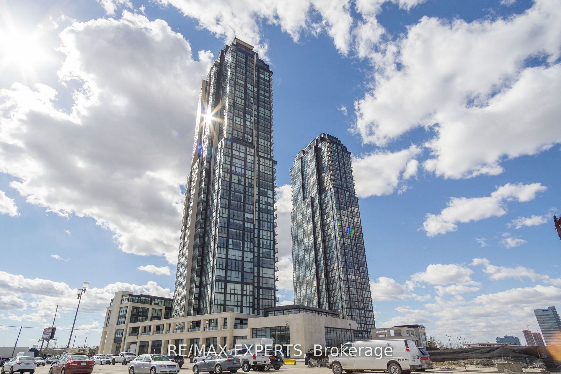 #2406 - 2900 Highway 7 Road Property Photo 1