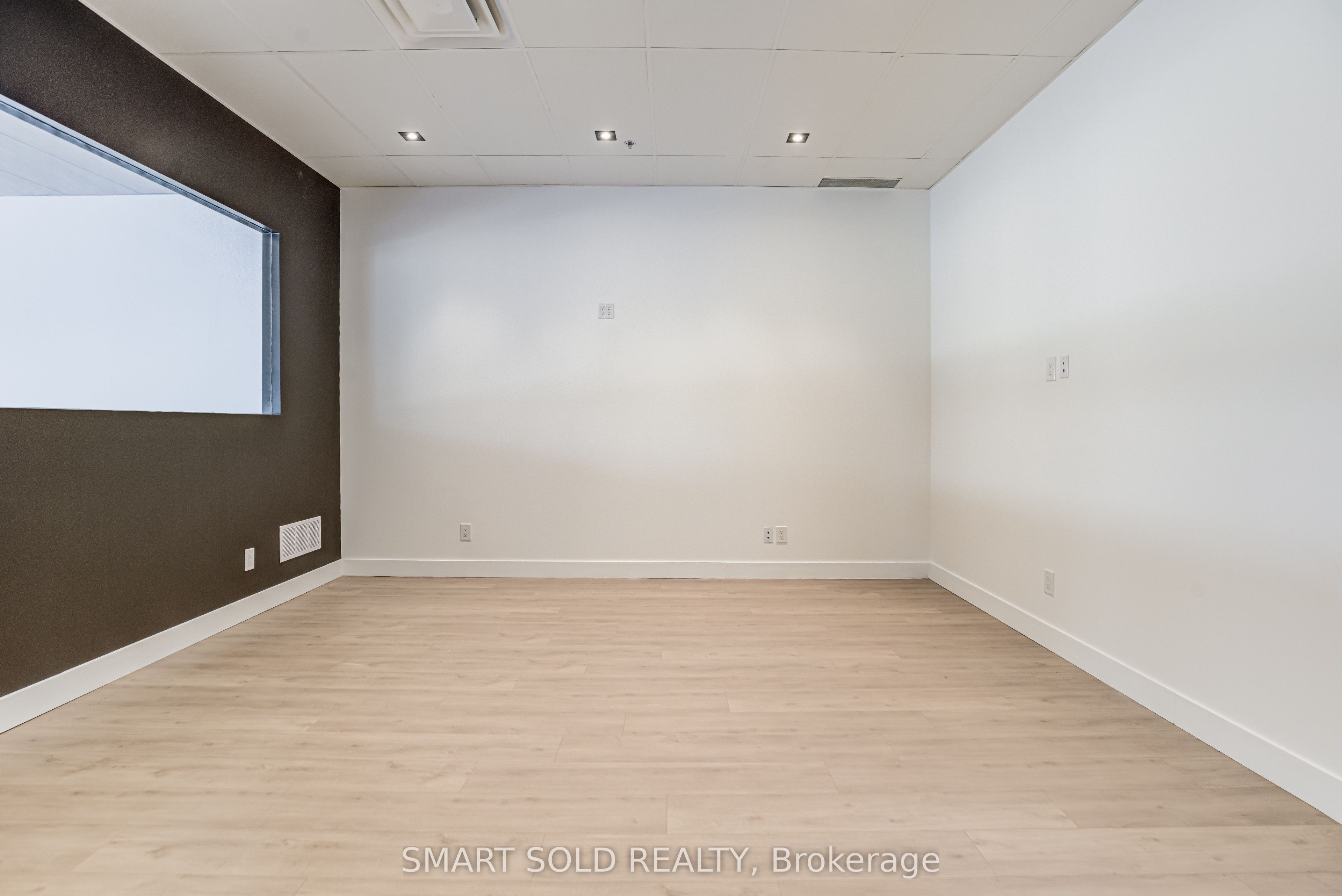 #3 Property Photo 8