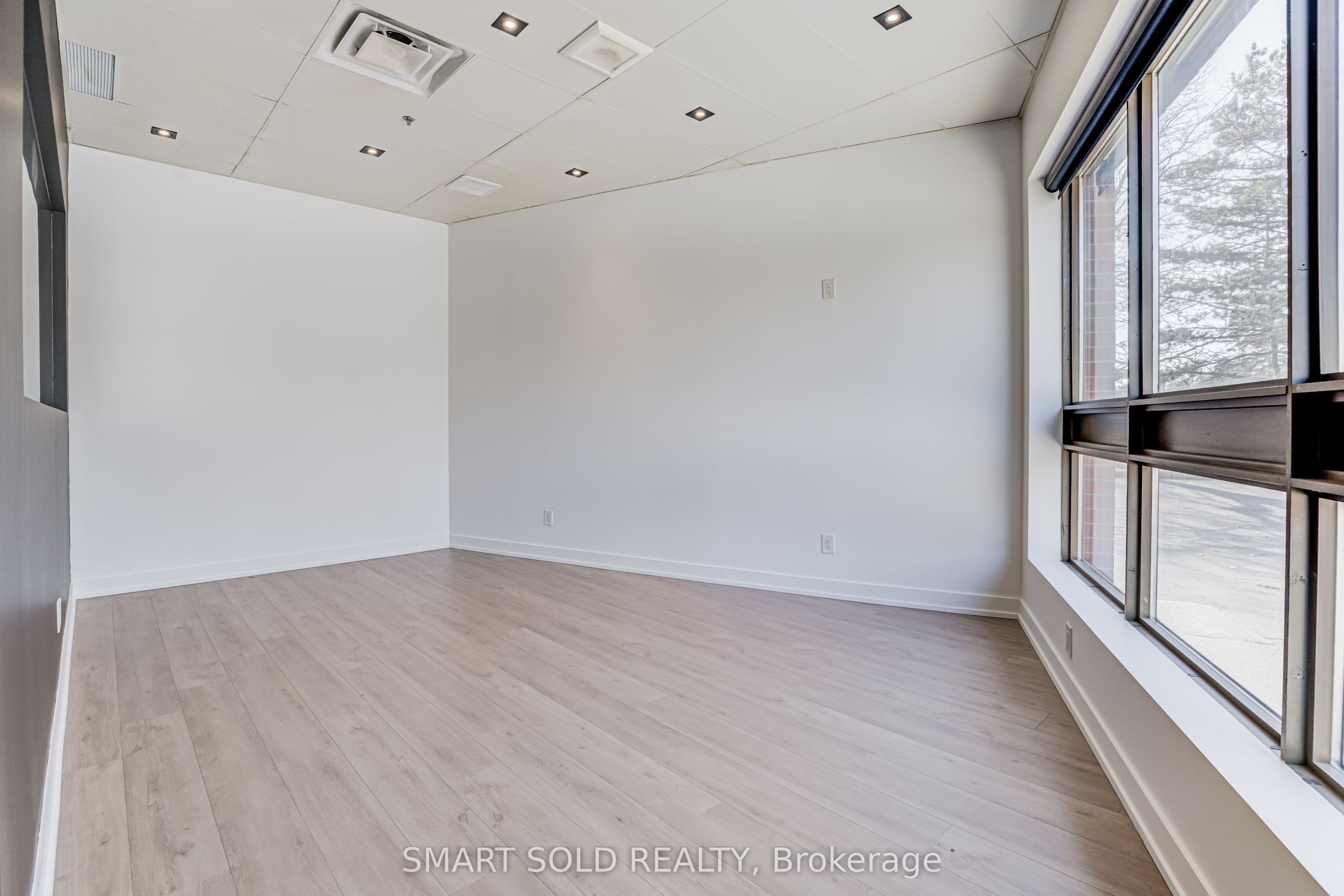 #3 Property Photo 17