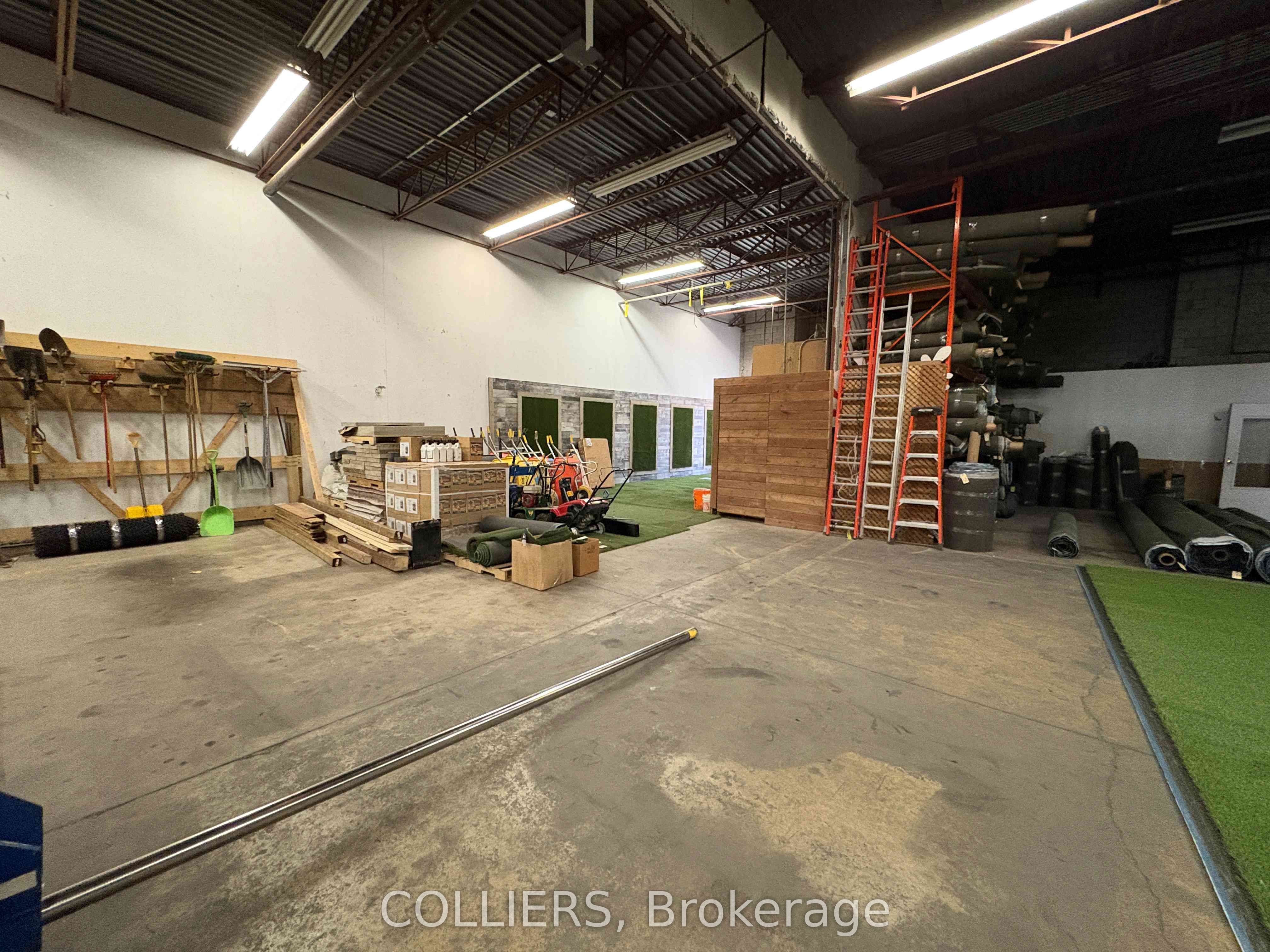 80 Centurian Dr Property Photo 3