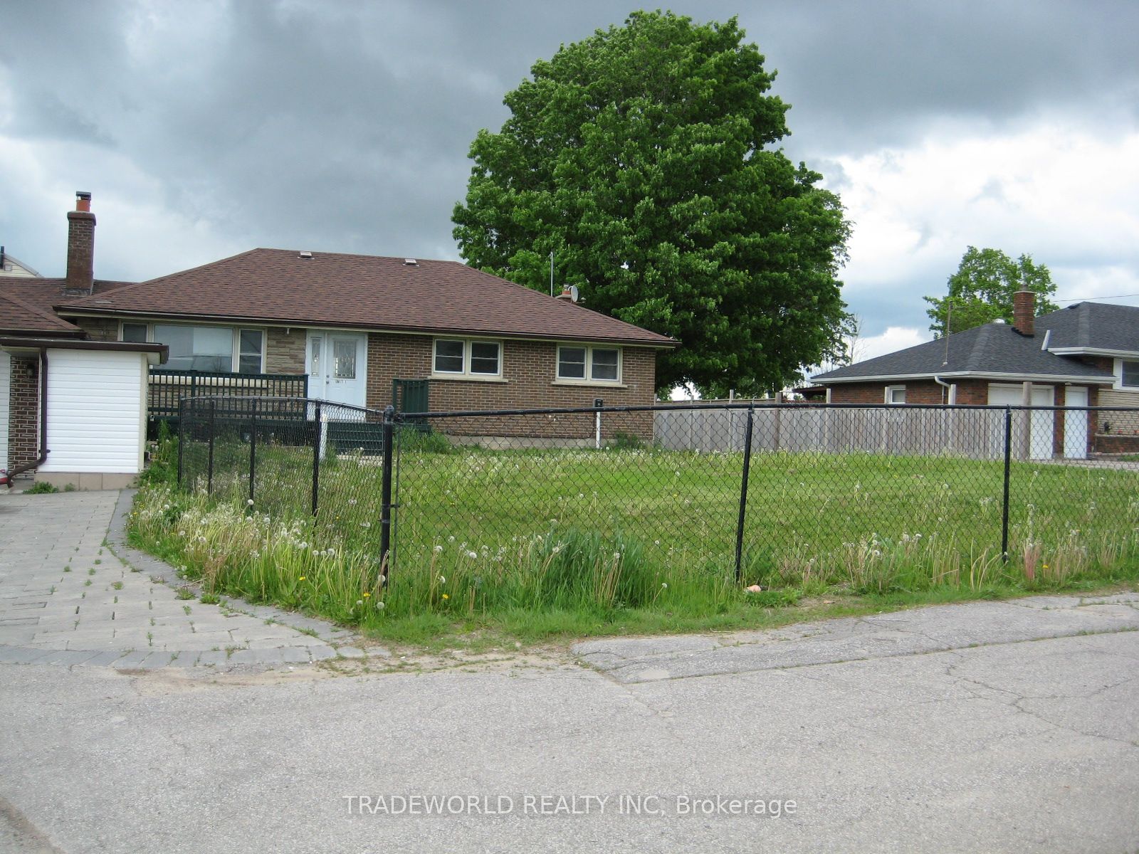 23497 Woodbine Avenue 1 Property Photo 1