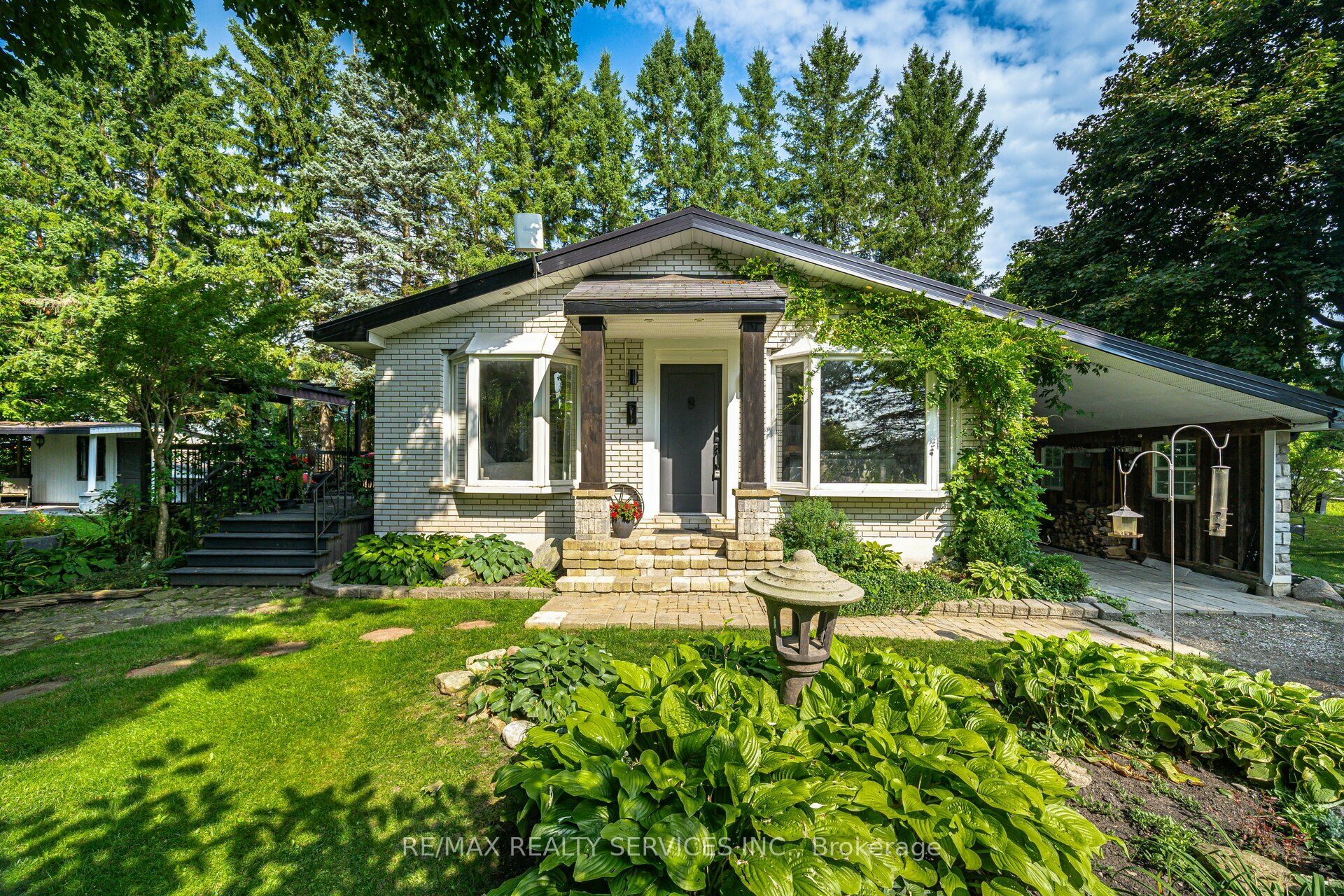6206 3rd Line Property Photo