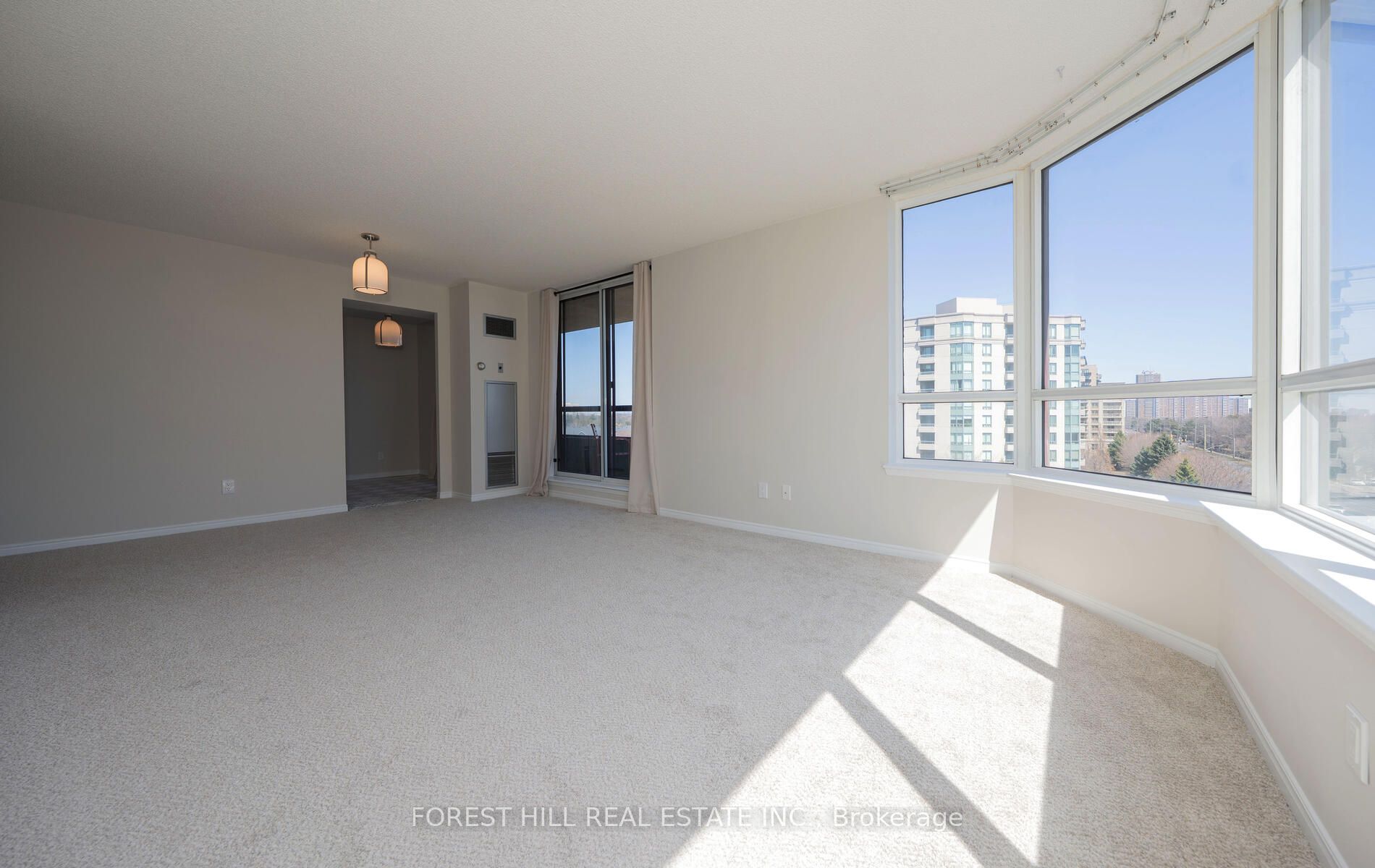 91 Townsgate Dr Property Photo 14
