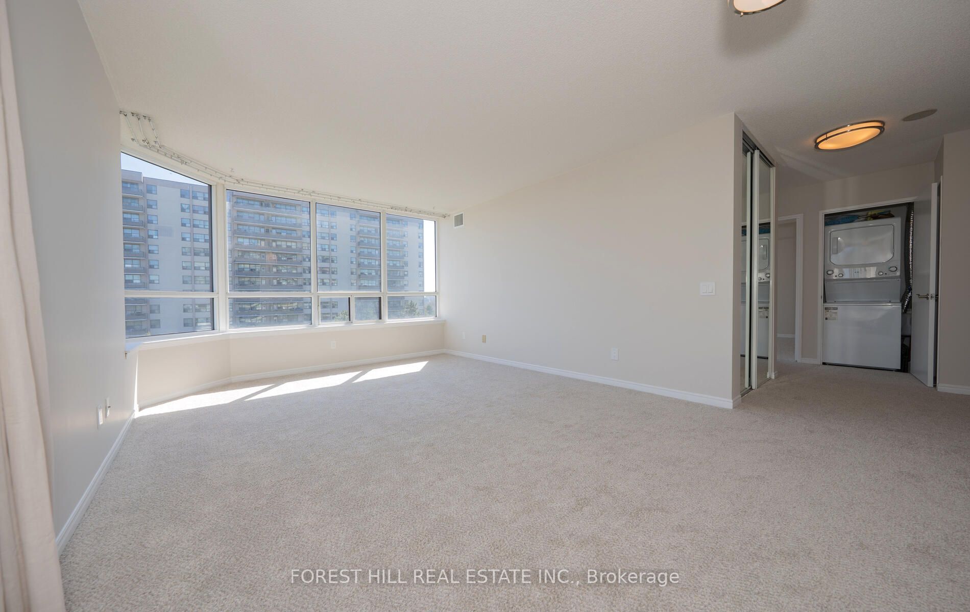 91 Townsgate Dr Property Photo 16
