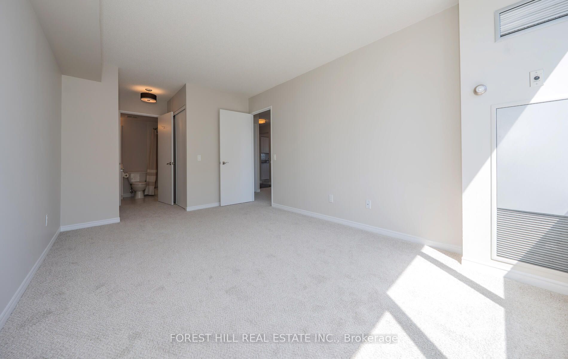 91 Townsgate Dr Property Photo 30