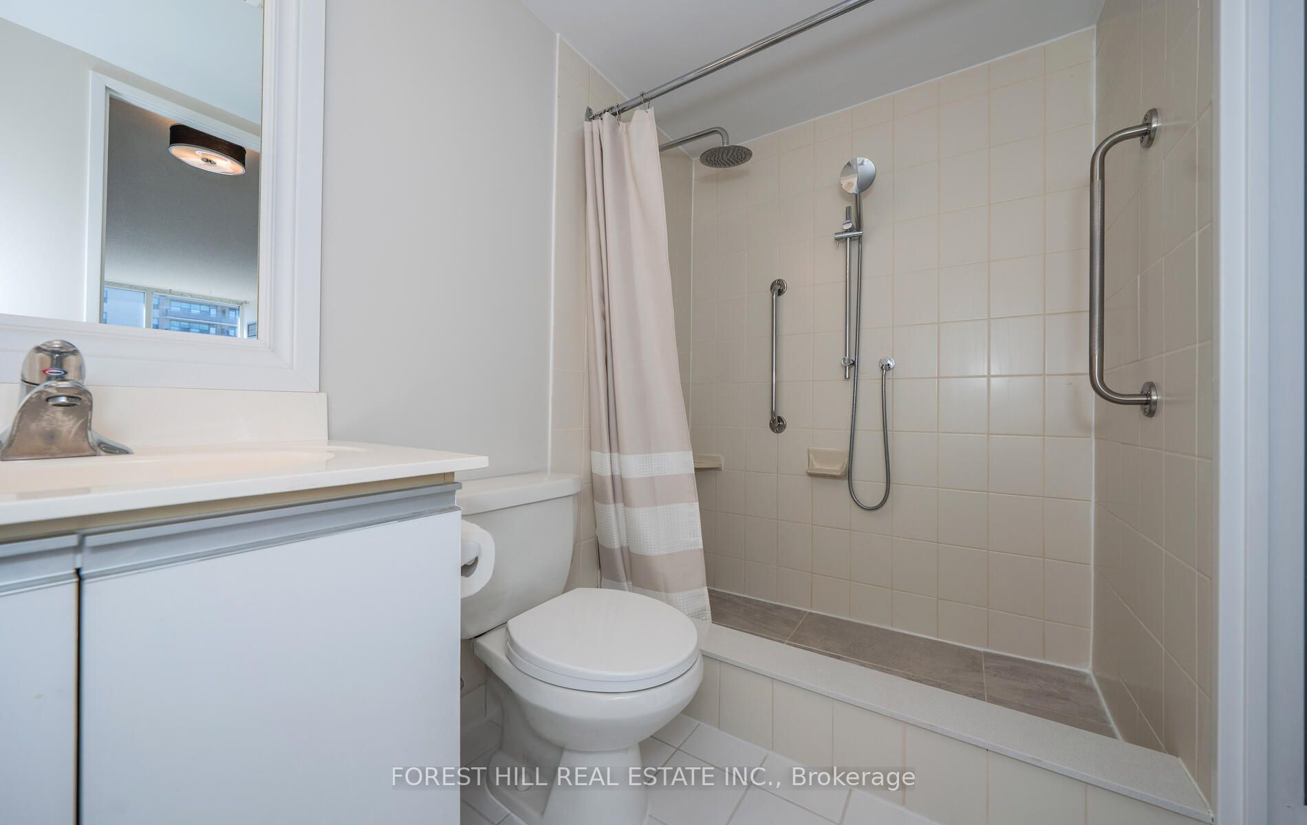 91 Townsgate Dr Property Photo 32