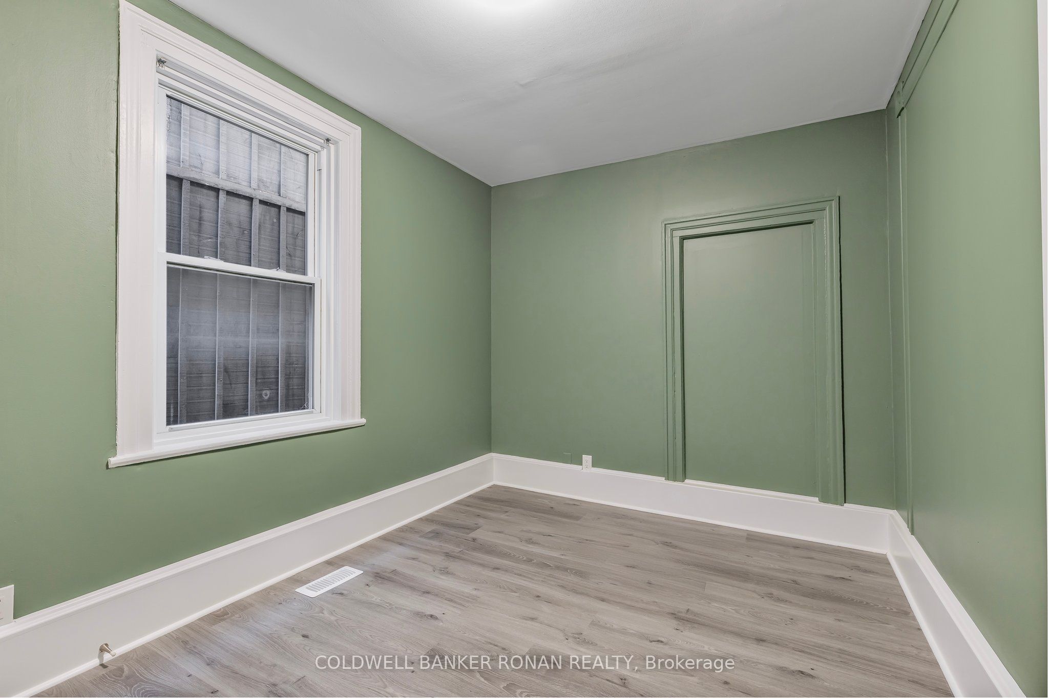 1 Property Photo 14
