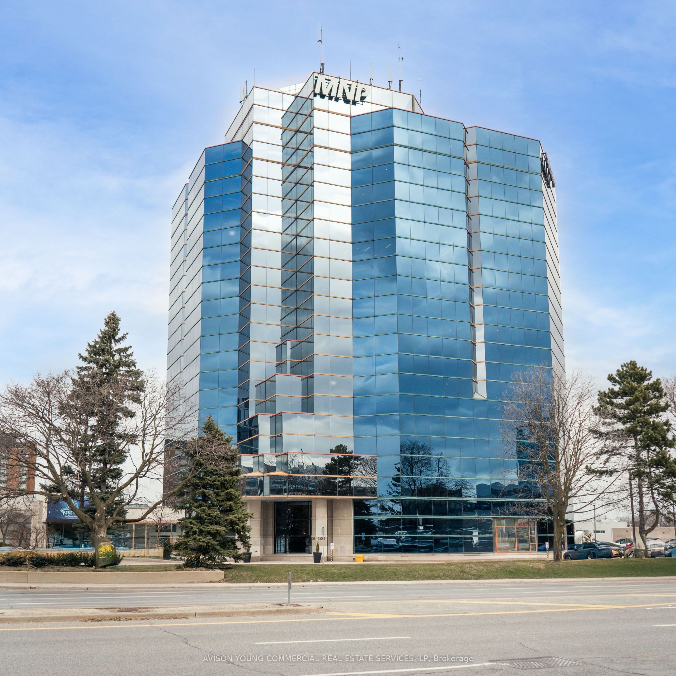 3100 Steeles Ave E Property Photo 1