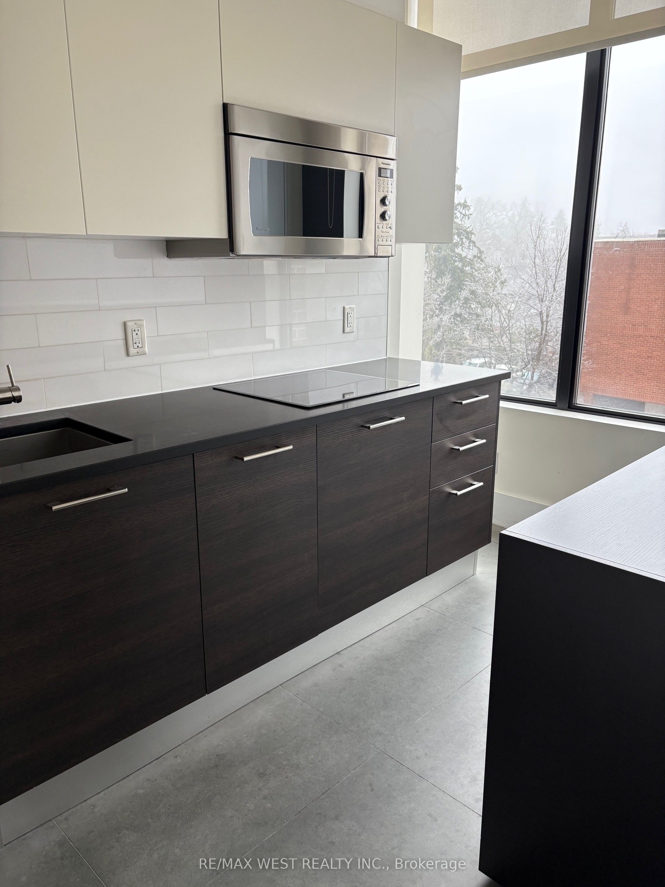 10376 Yonge St Property Photo 13