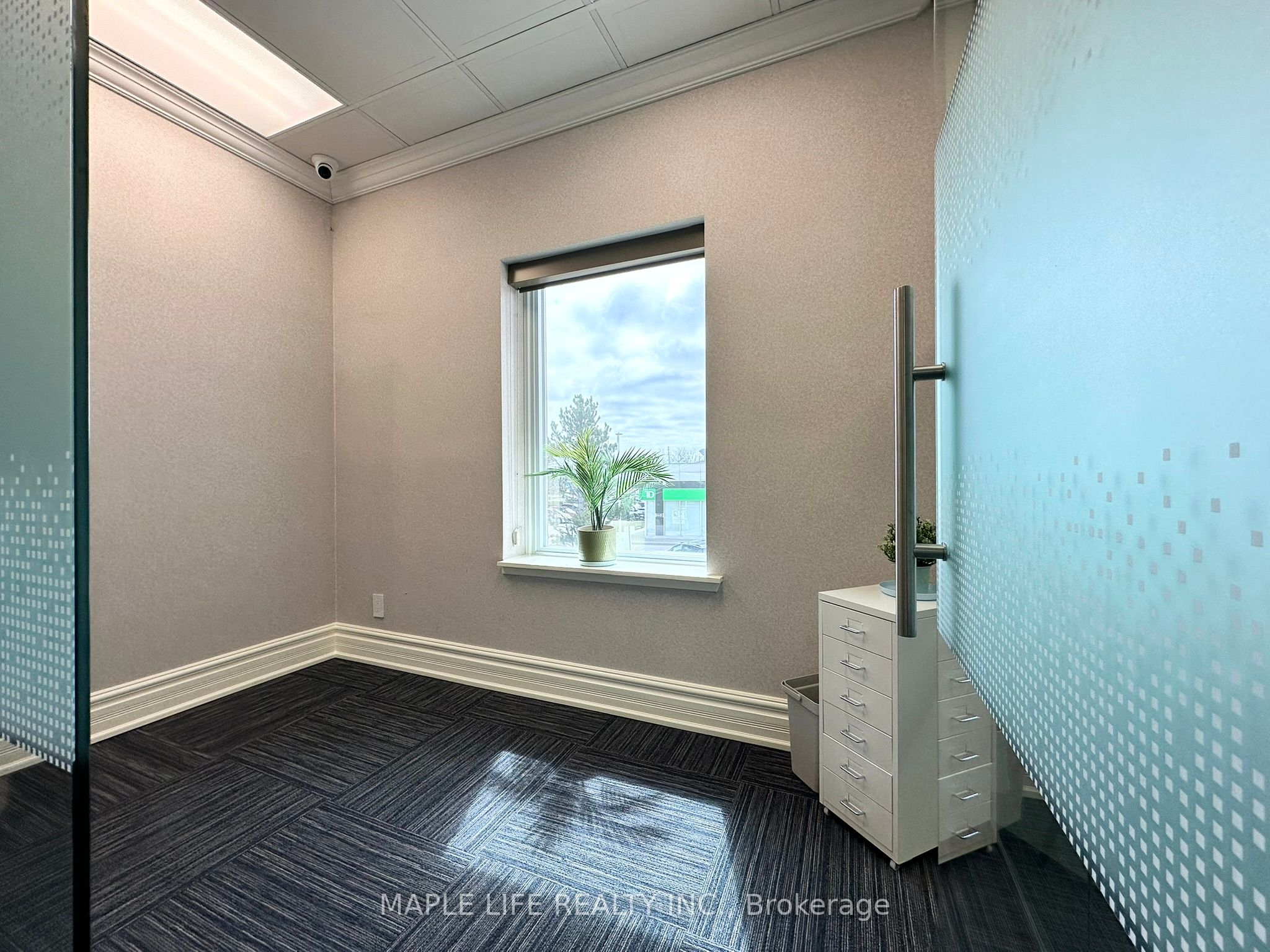 #5-b - 30 Wertheim Court Property Photo 14