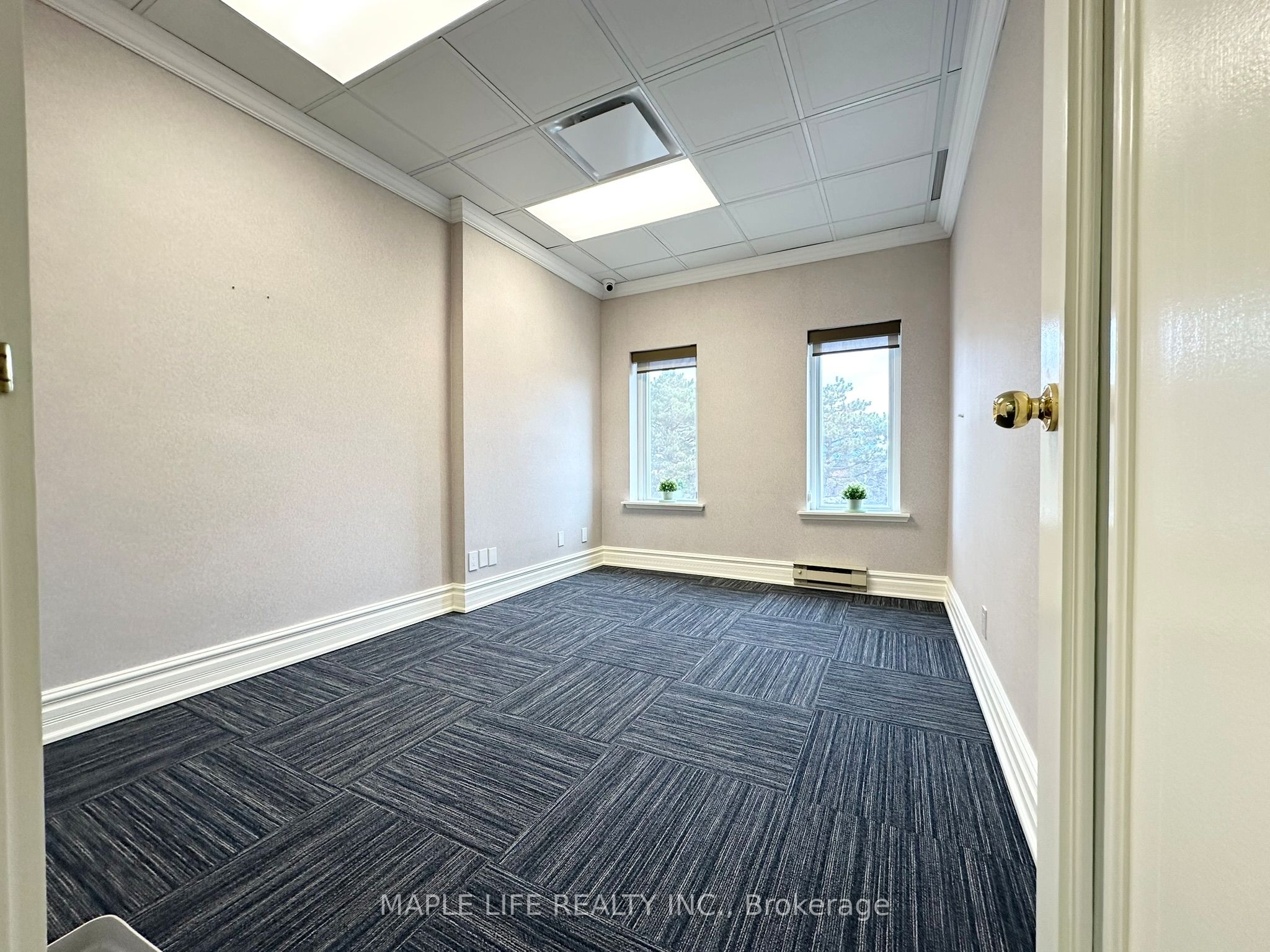 #5-b - 30 Wertheim Court Property Photo 16