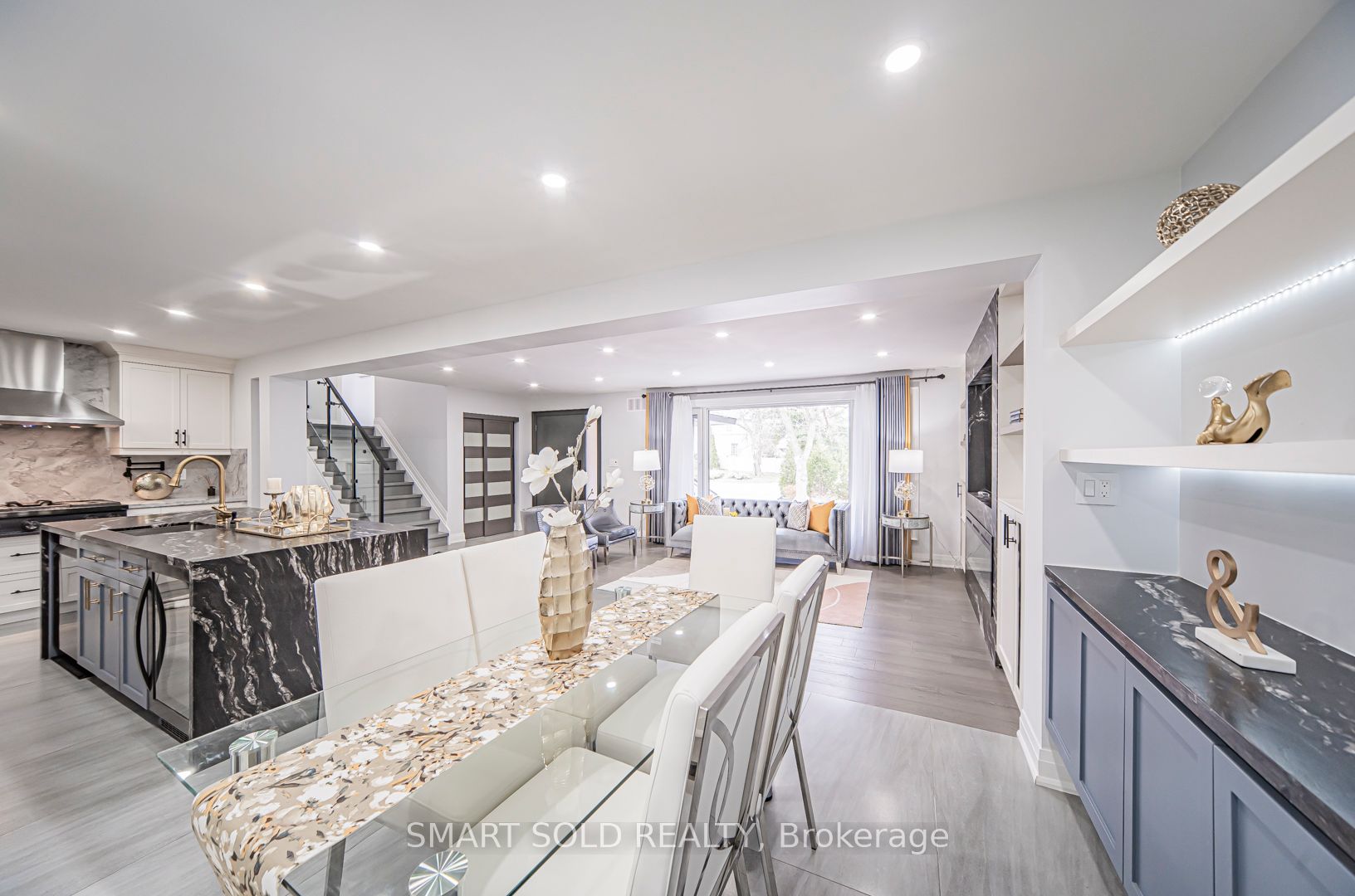 9 Oakcrest Avenue Property Photo 13