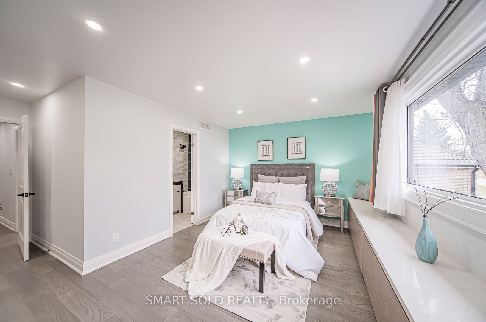 9 Oakcrest Avenue Property Photo 18