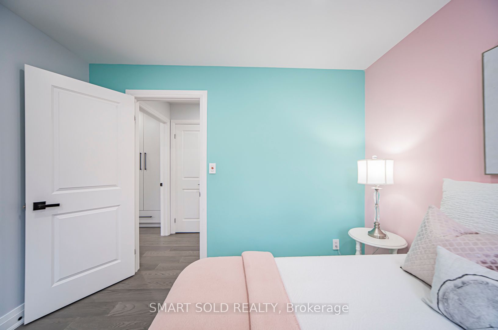 9 Oakcrest Avenue Property Photo 23