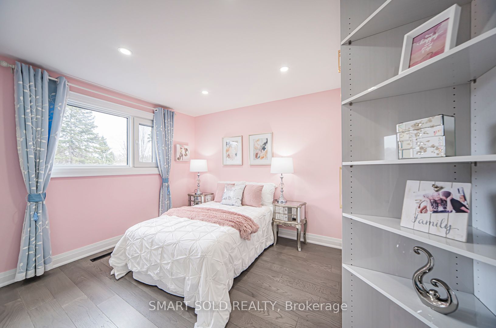 9 Oakcrest Avenue Property Photo 26