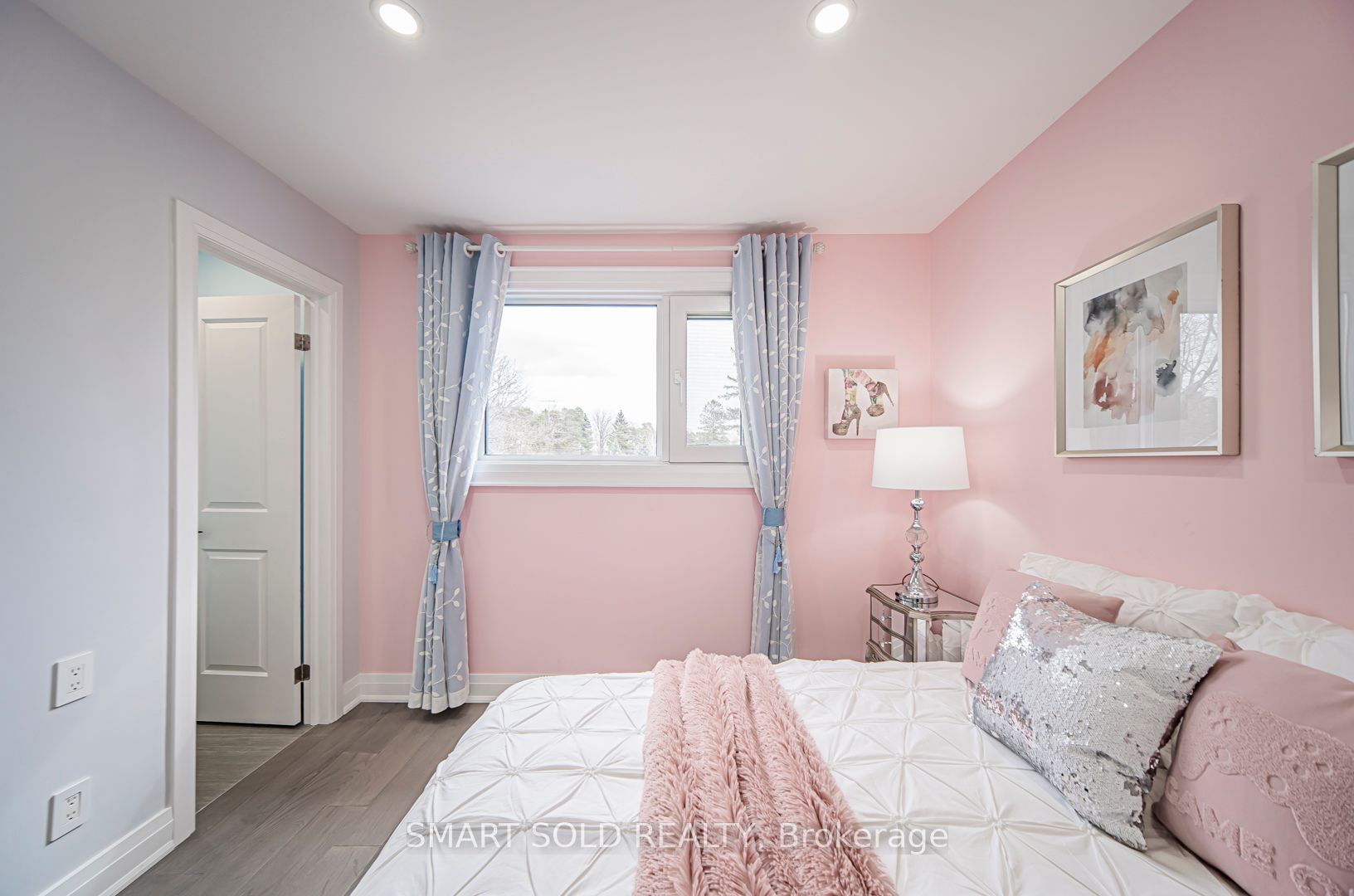 9 Oakcrest Avenue Property Photo 27
